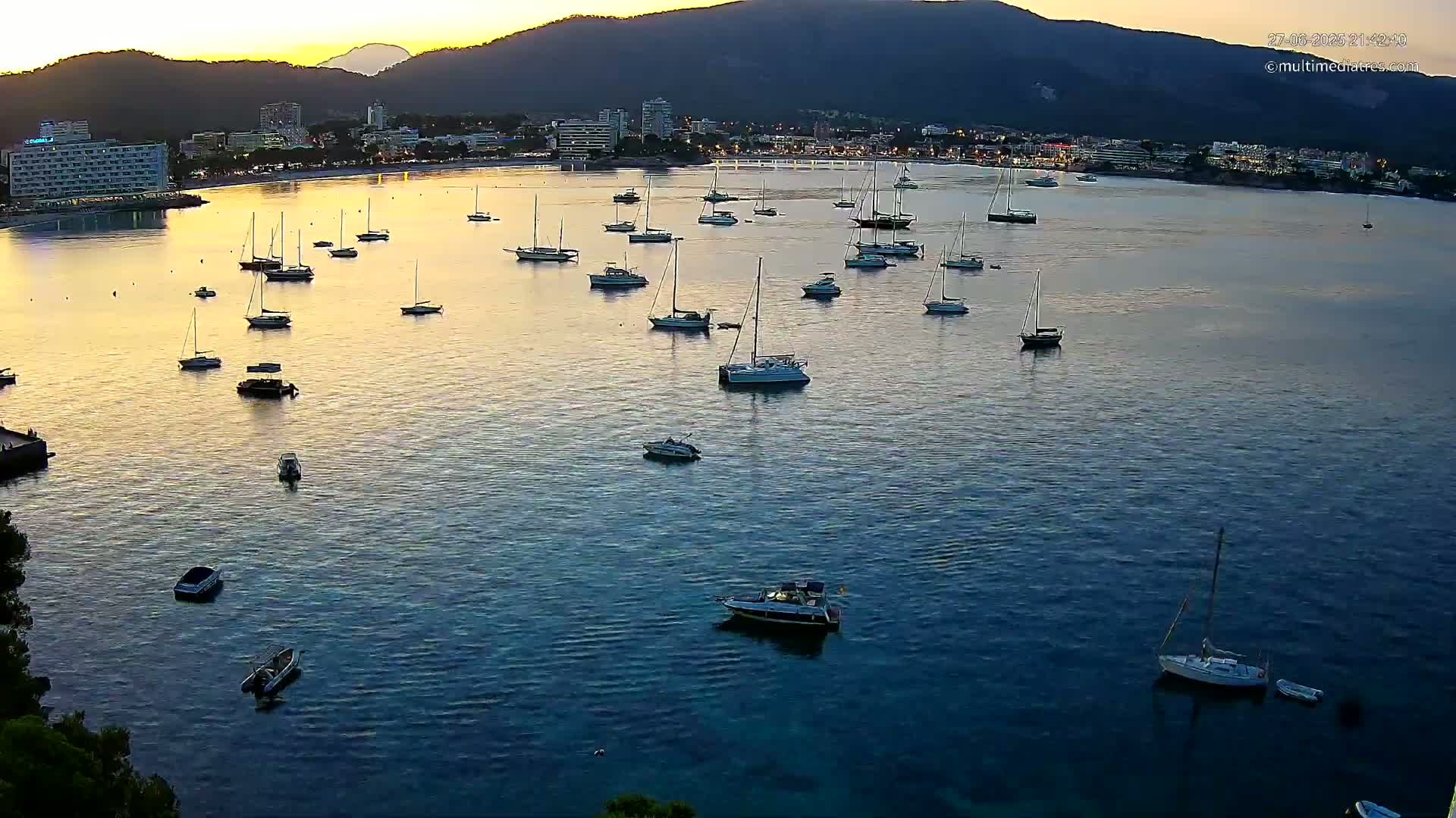 Mallorca, Magaluf - Palmanova Son Maties Beach Live Cam - Balearic Islands, Spain