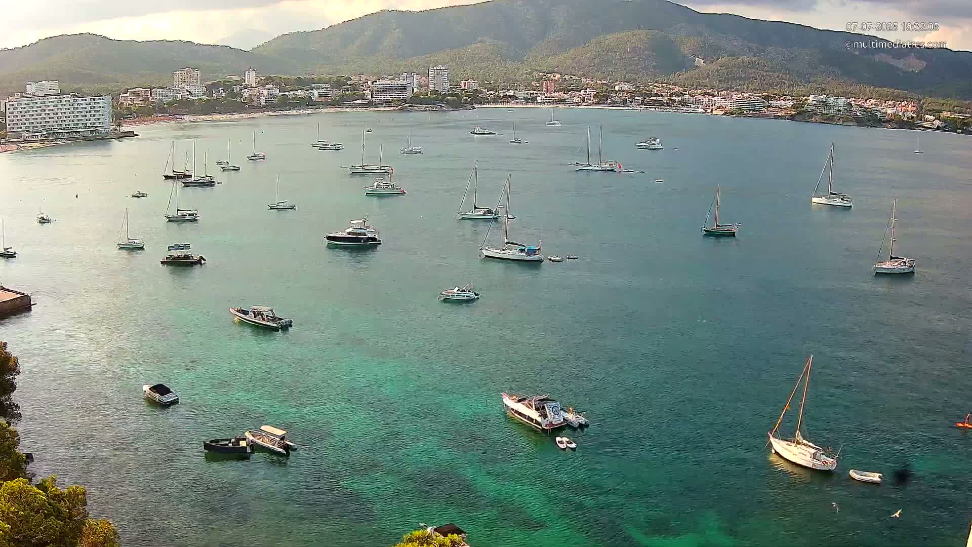 Mallorca, Magaluf - Palmanova Son Maties Beach Live Cam - Balearic Islands, Spain
