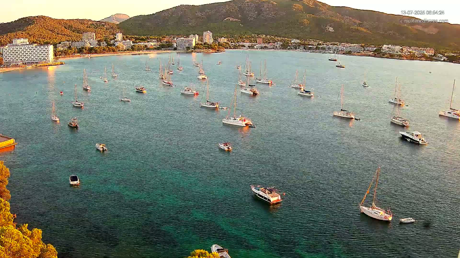 Mallorca, Magaluf - Palmanova Son Maties Beach Live Cam - Balearic Islands, Spain