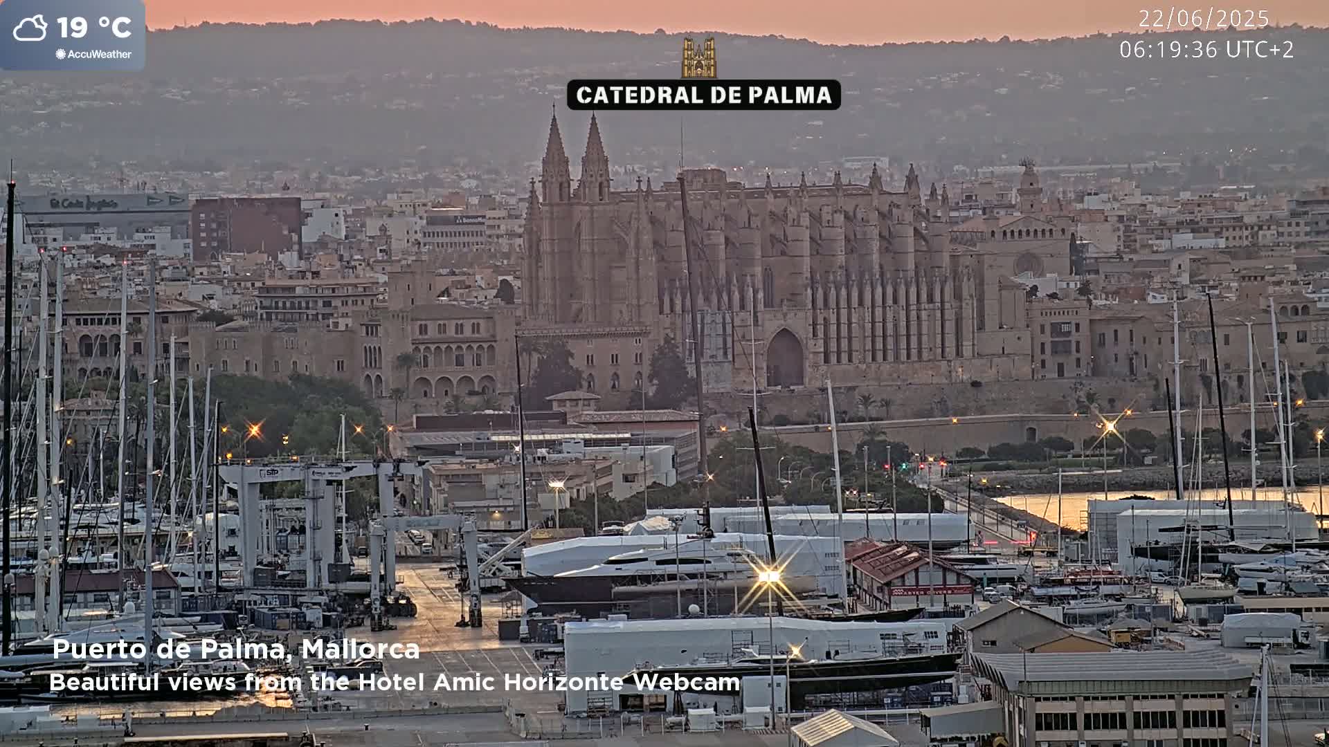Palma de Mallorca City & Harbor Live Cam - Palma de mallorca, Balearic Islands, Spain