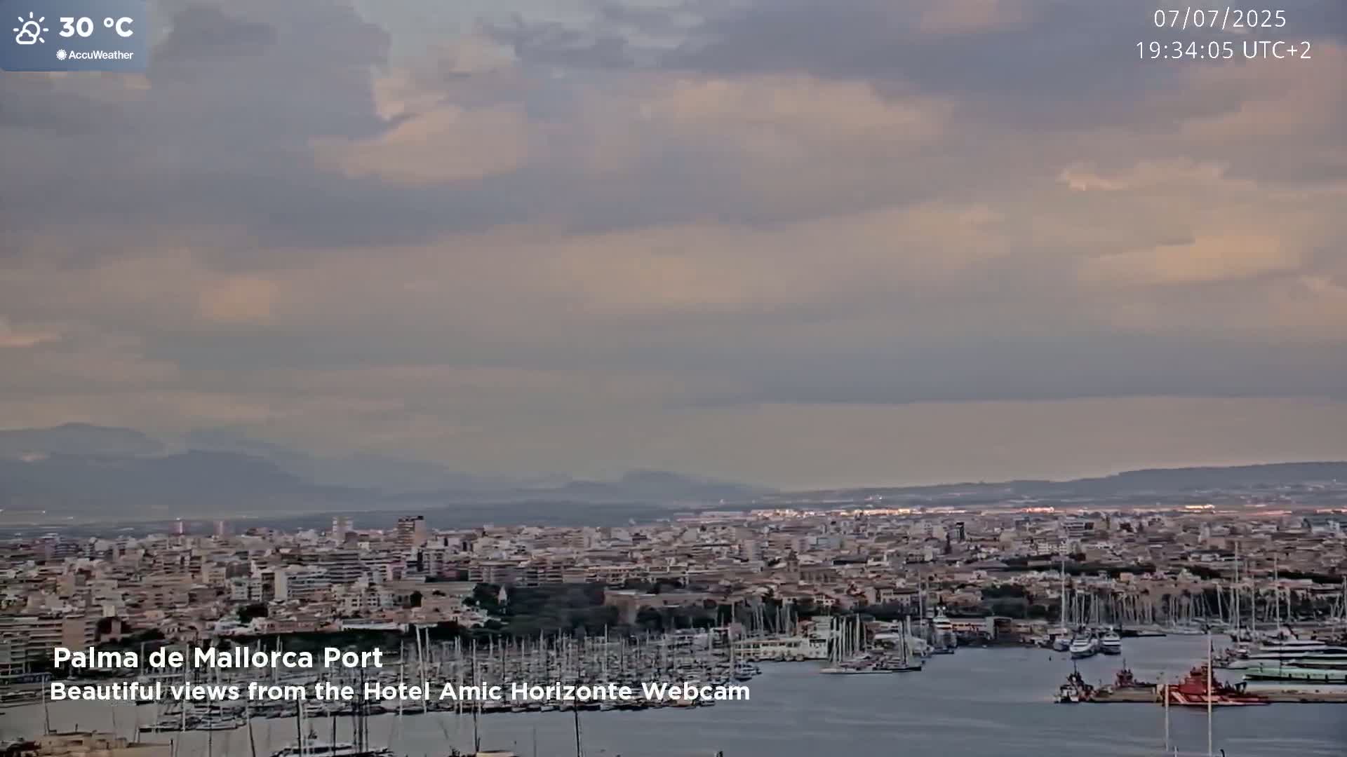 Palma de Mallorca City & Harbor Live Cam - Palma de mallorca, Balearic Islands, Spain