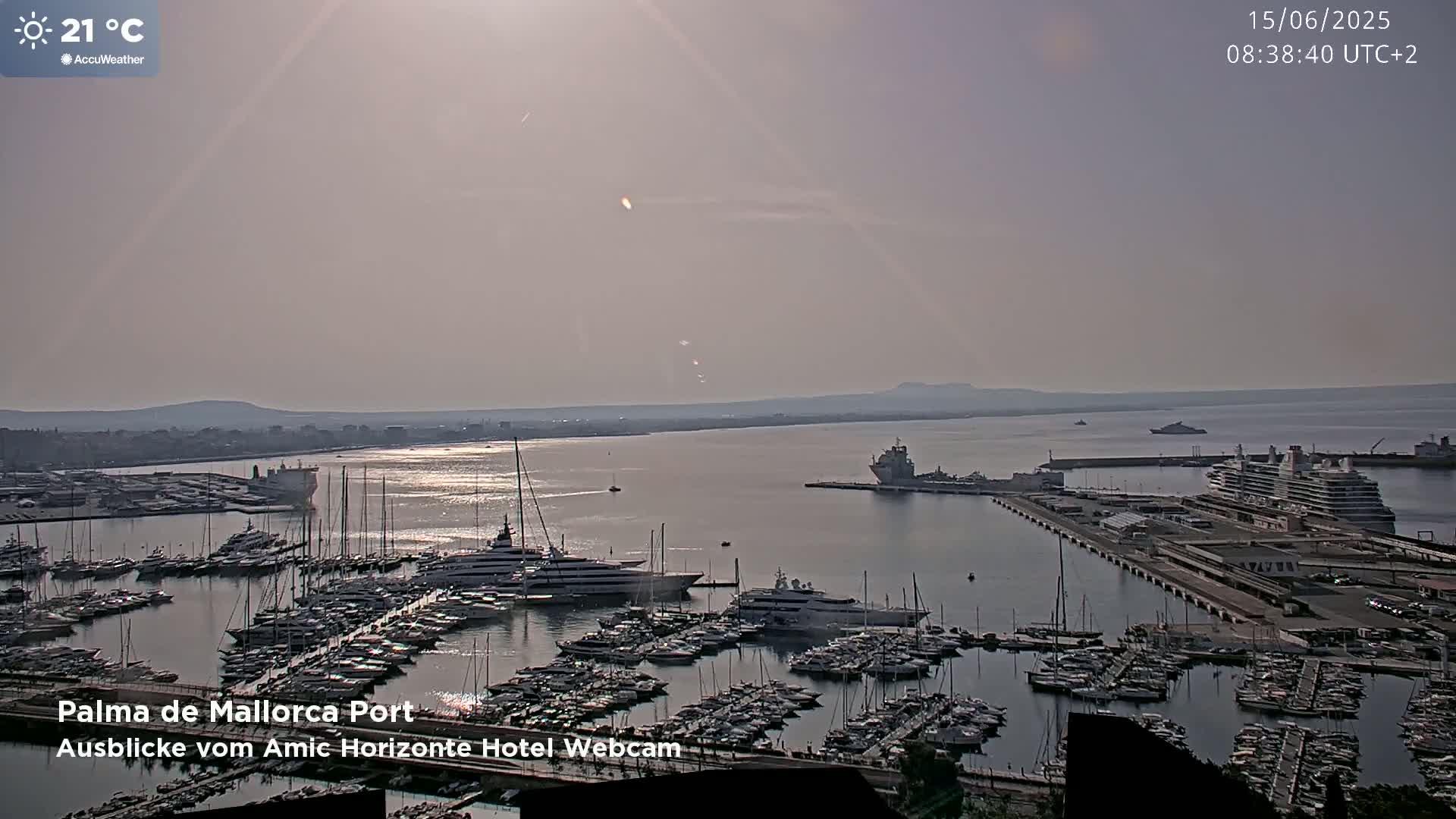 Las Palmas de Gran Canaria City & Port Live Cam - Canary Islands, Spain