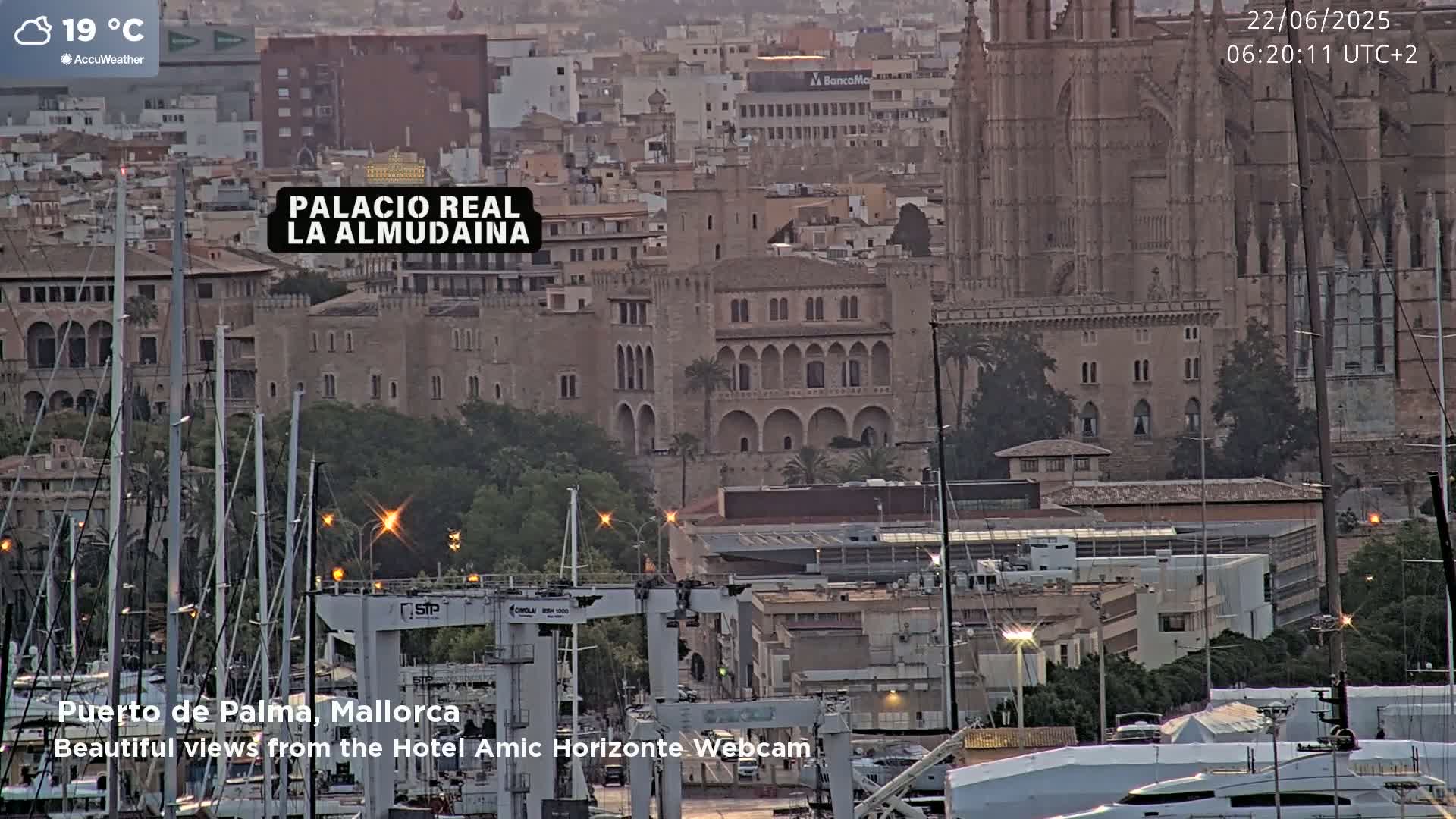 Las Palmas de Gran Canaria City & Port Live Cam - Canary Islands, Spain