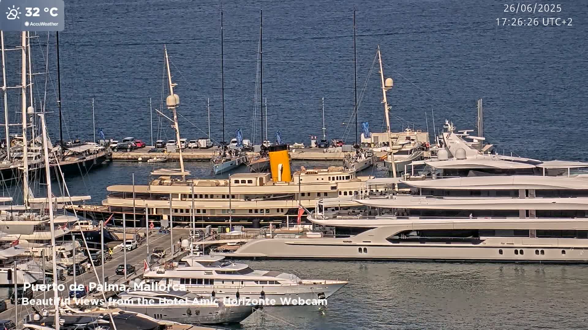 Las Palmas de Gran Canaria City & Port Live Cam - Canary Islands, Spain