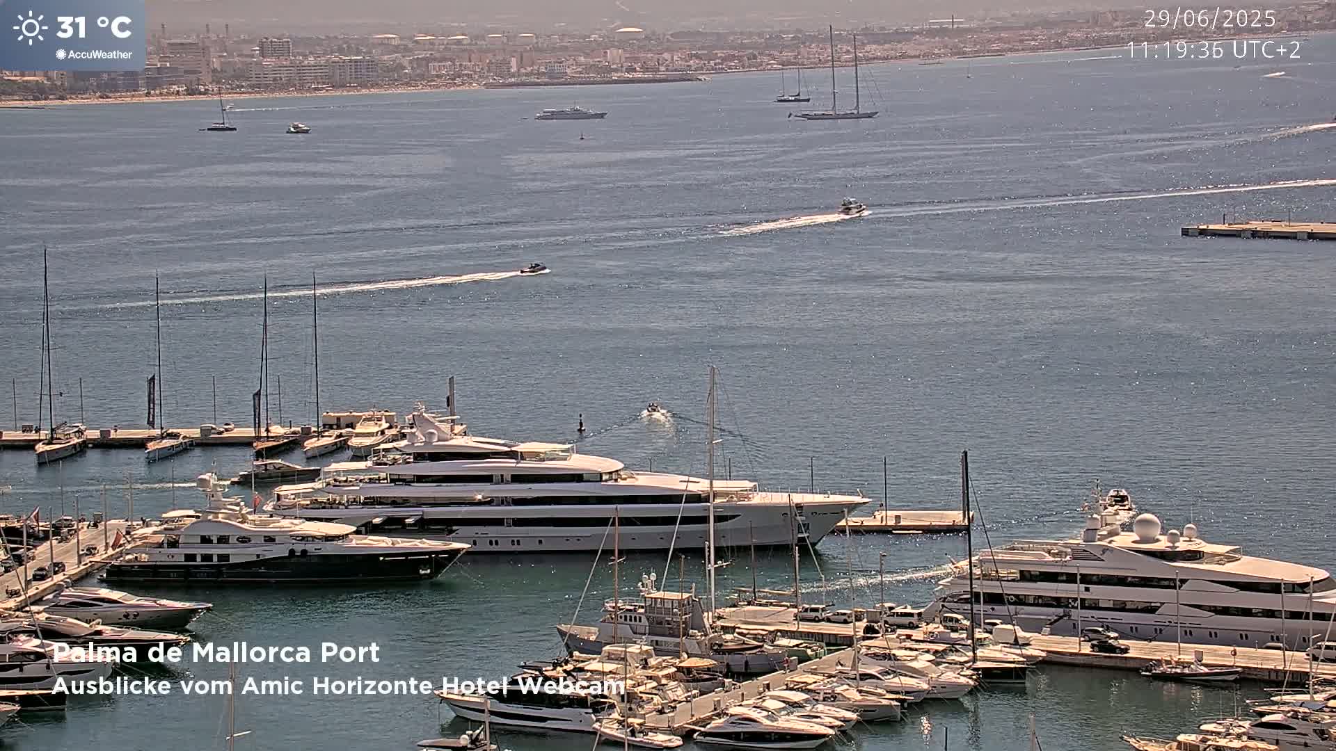 Las Palmas de Gran Canaria City & Port Live Cam - Canary Islands, Spain