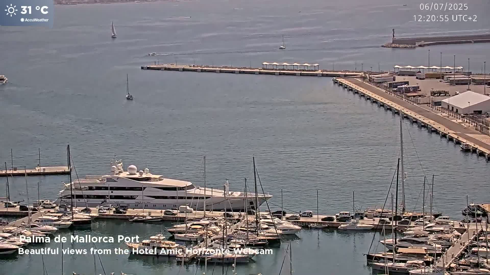 Las Palmas de Gran Canaria City & Port Live Cam - Canary Islands, Spain