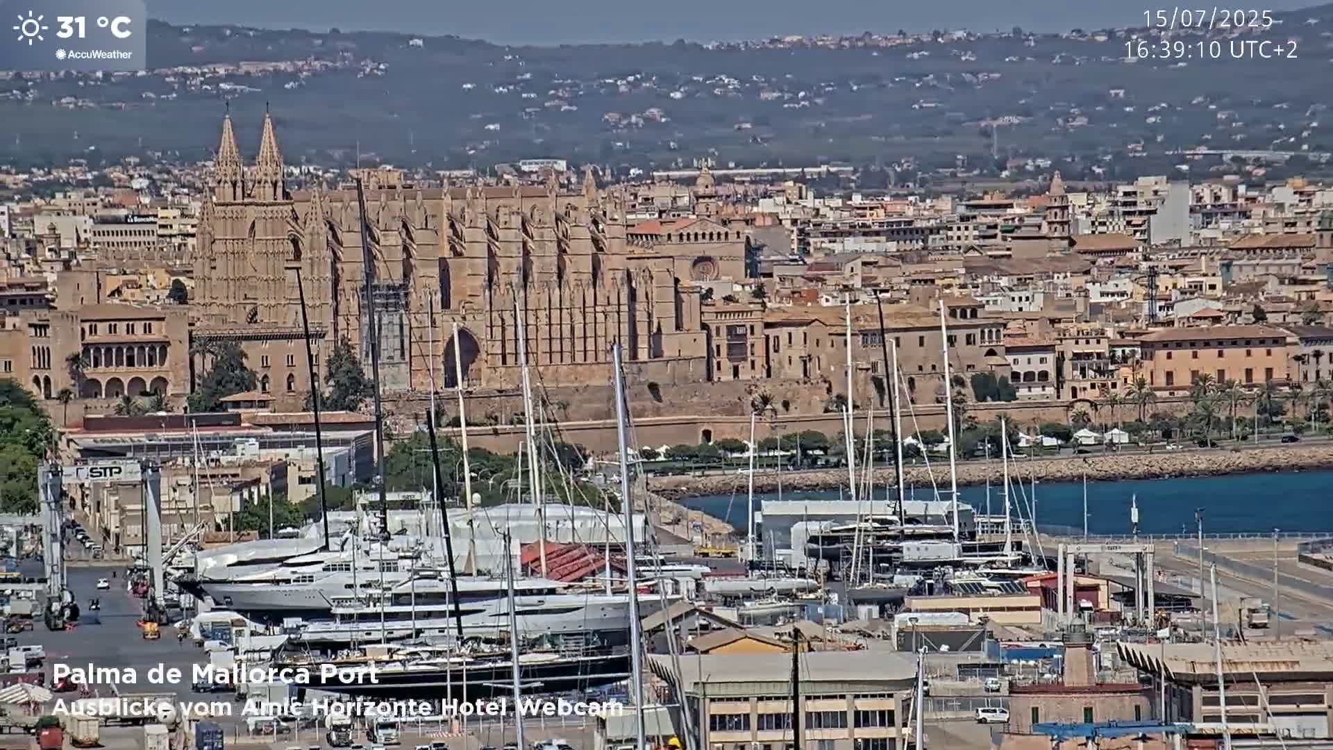 Las Palmas de Gran Canaria City & Port Live Cam - Canary Islands, Spain