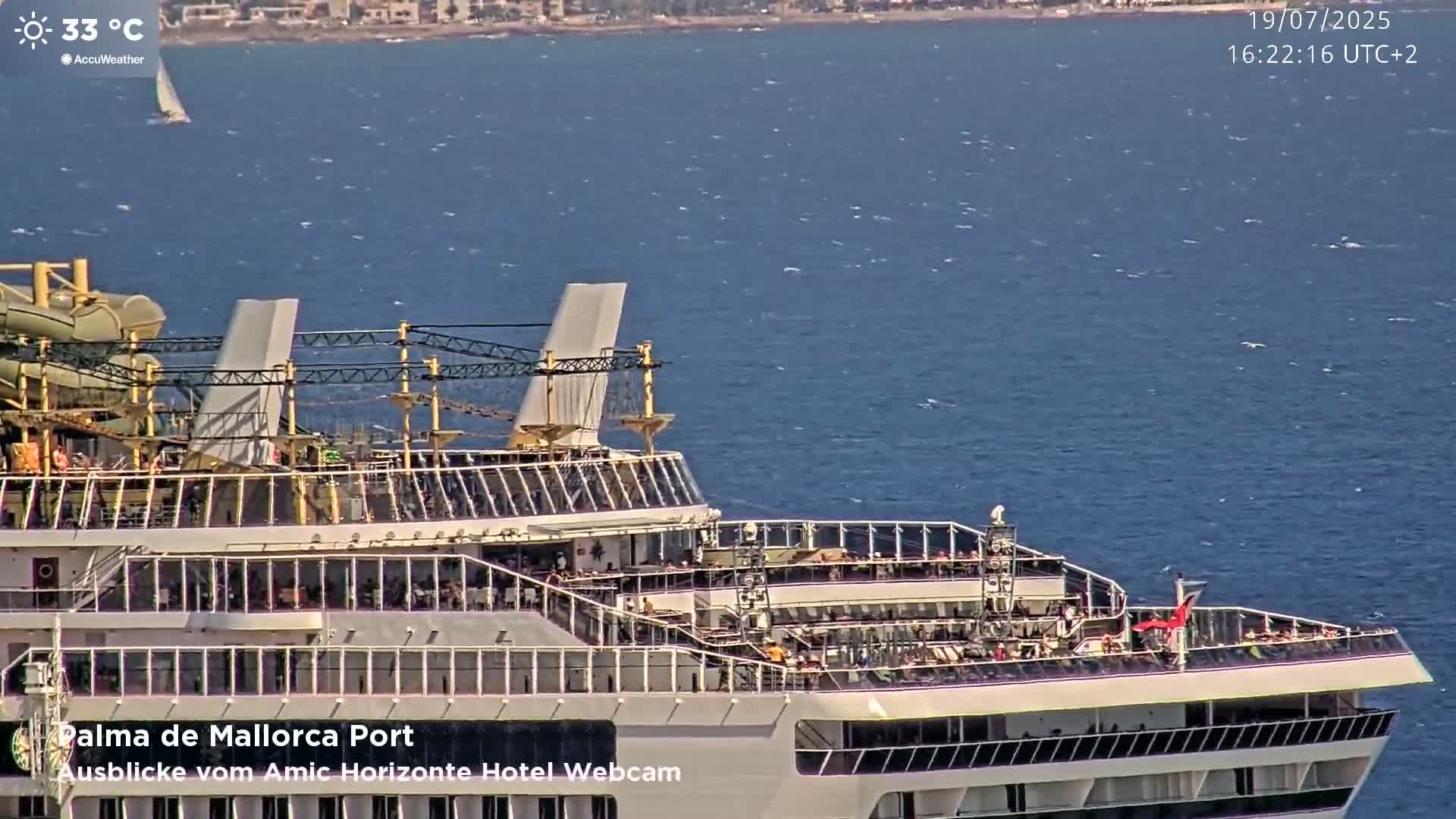Las Palmas de Gran Canaria City & Port Live Cam - Canary Islands, Spain