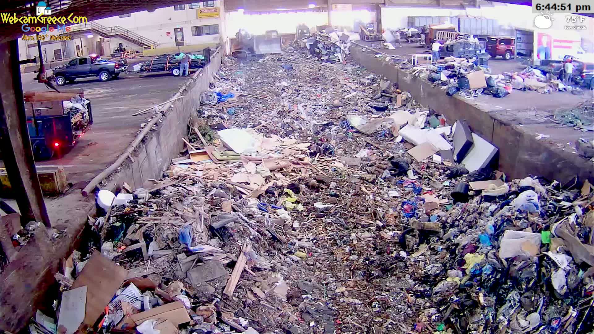 McMinville, Garbage Recycle Transfer Station Inner Live Cam- Mcminville, Oregon, USA