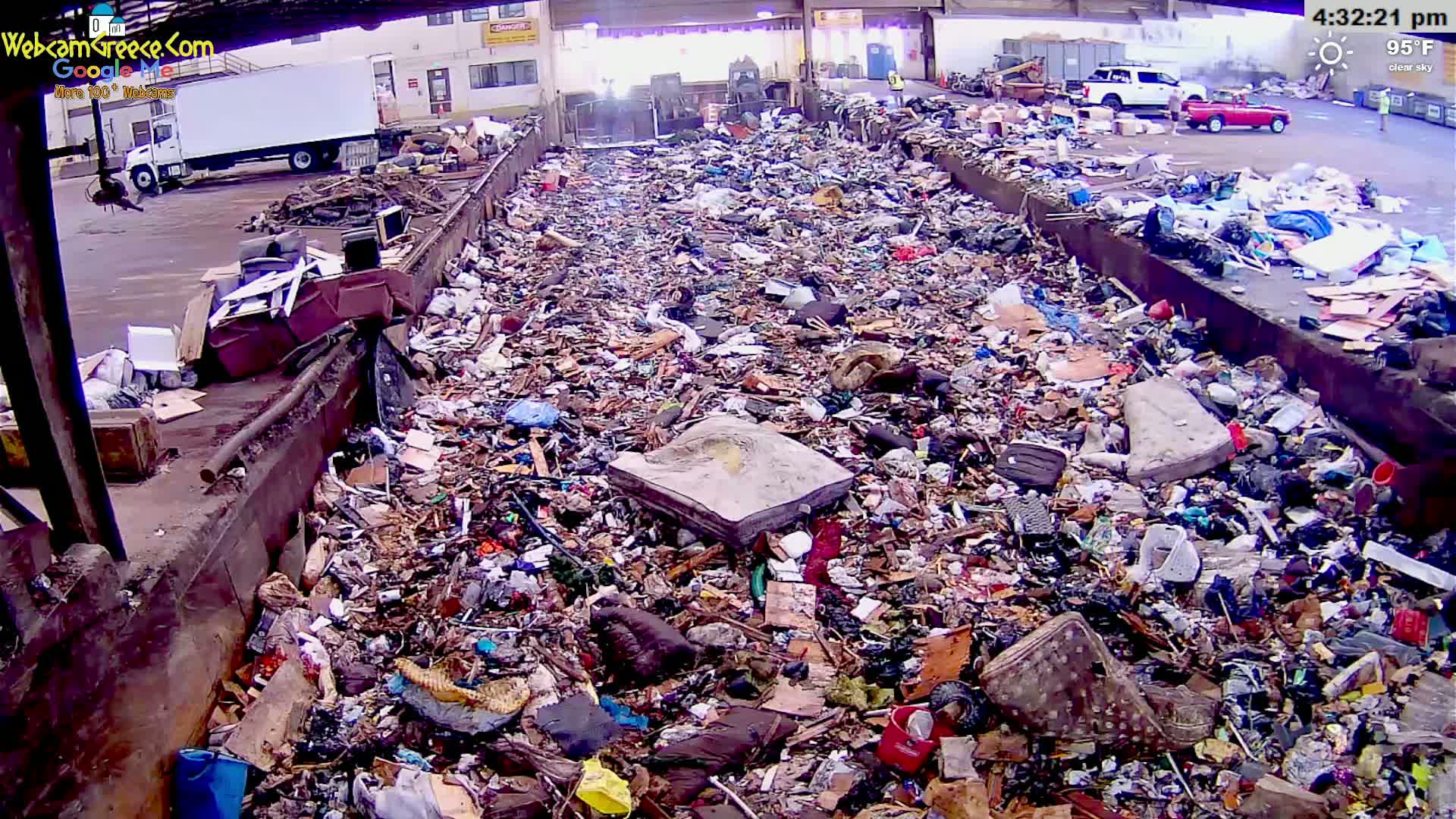 McMinville, Garbage Recycle Transfer Station Inner Live Cam- Mcminville, Oregon, USA