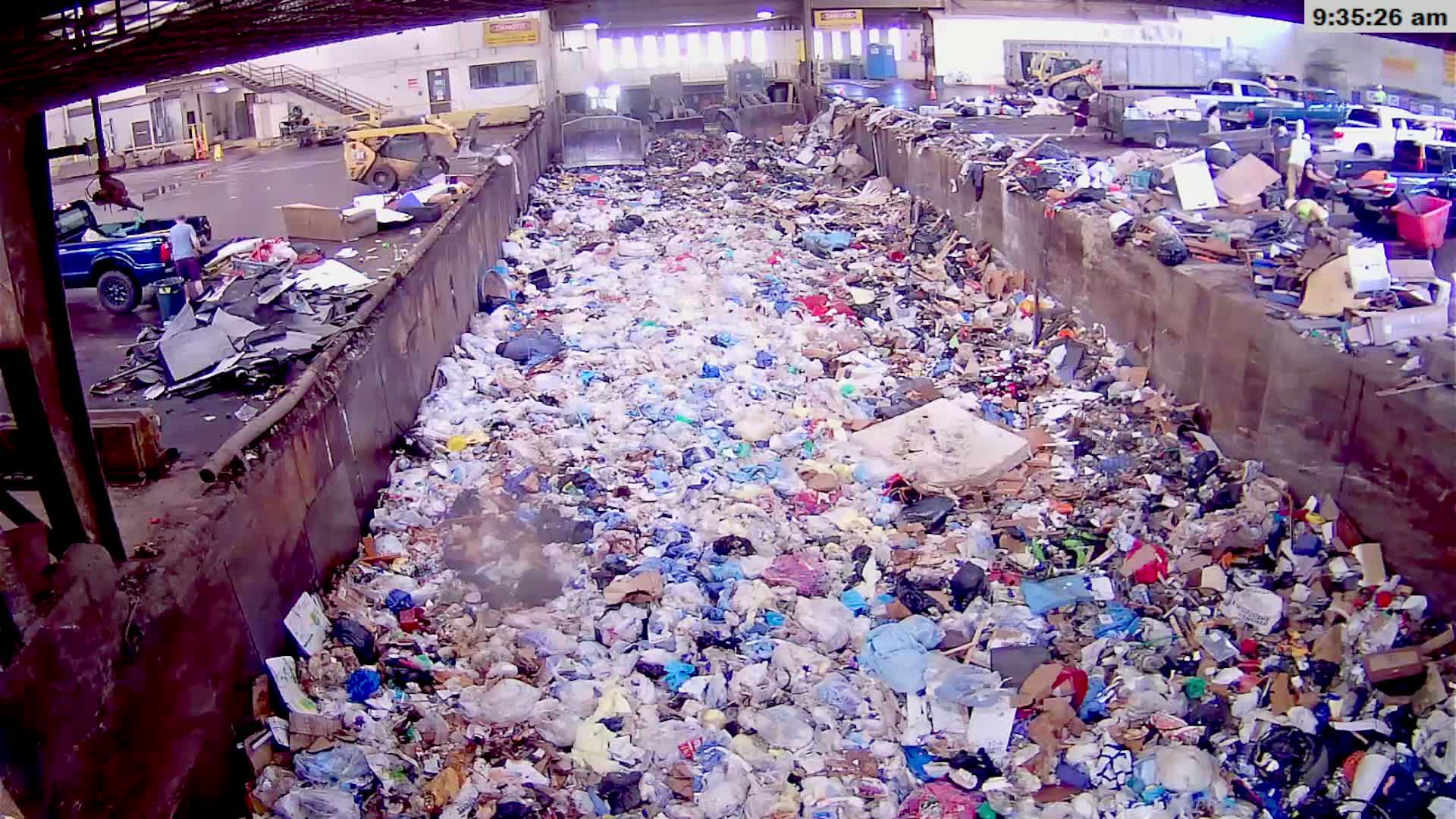 McMinville, Garbage Recycle Transfer Station Inner Live Cam- Mcminville, Oregon, USA