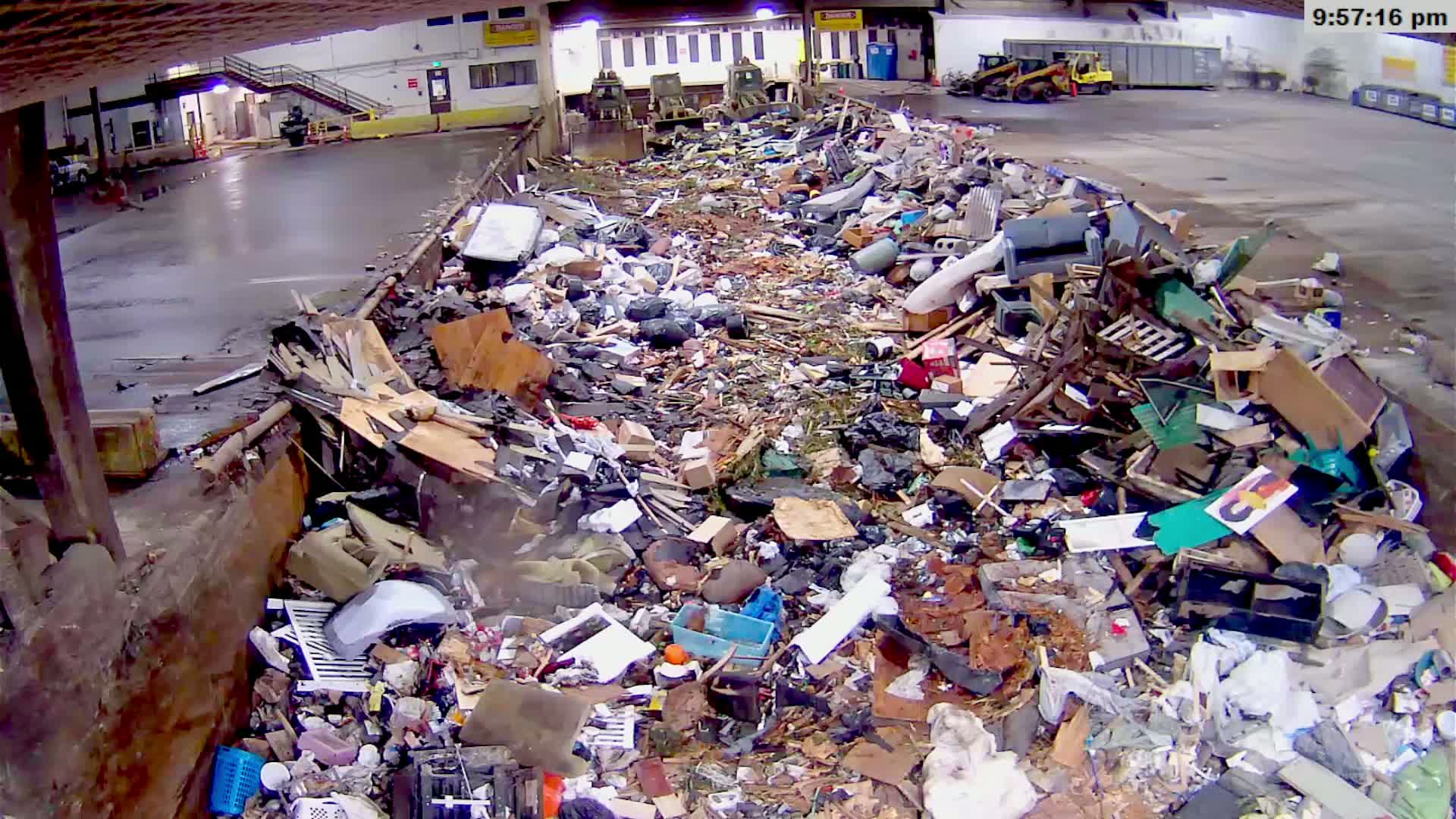 McMinville, Garbage Recycle Transfer Station Inner Live Cam- Mcminville, Oregon, USA