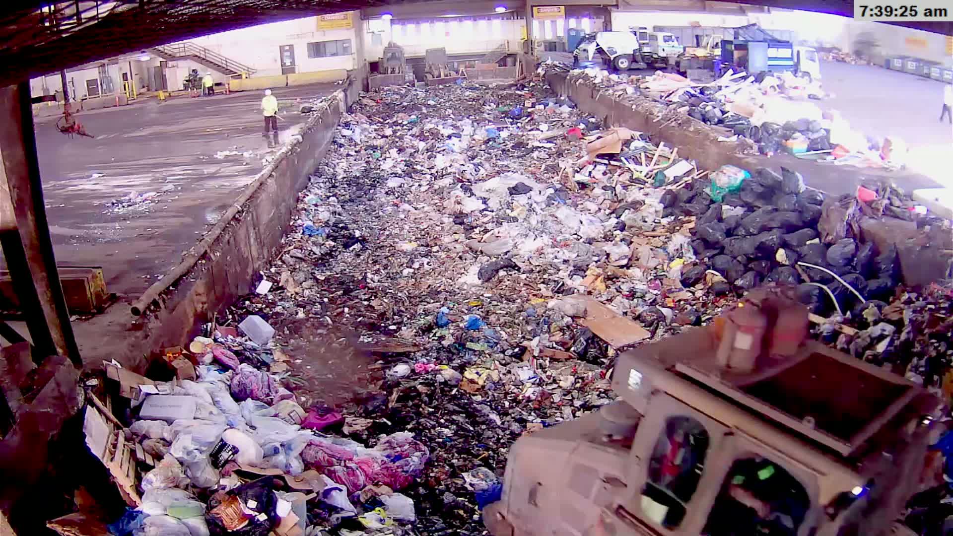 McMinville, Garbage Recycle Transfer Station Inner Live Cam- Mcminville, Oregon, USA