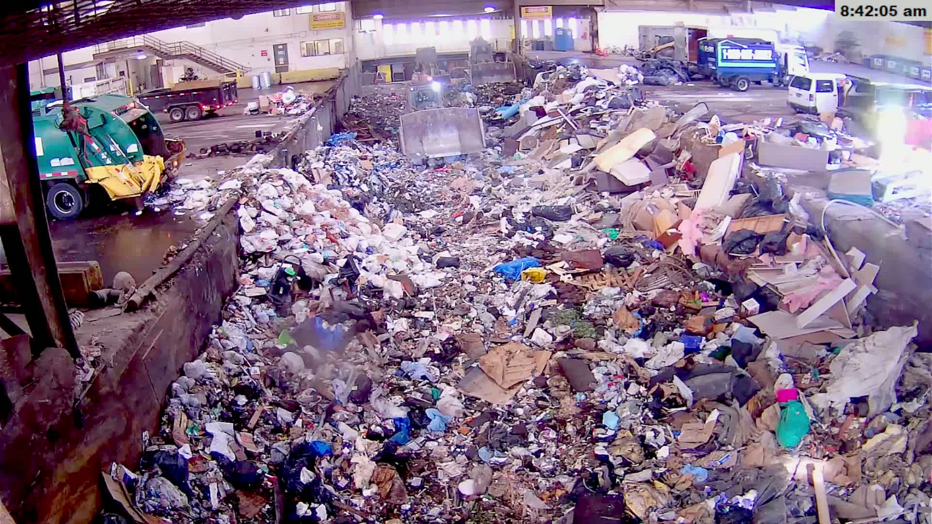 McMinville, Garbage Recycle Transfer Station Inner Live Cam- Mcminville, Oregon, USA
