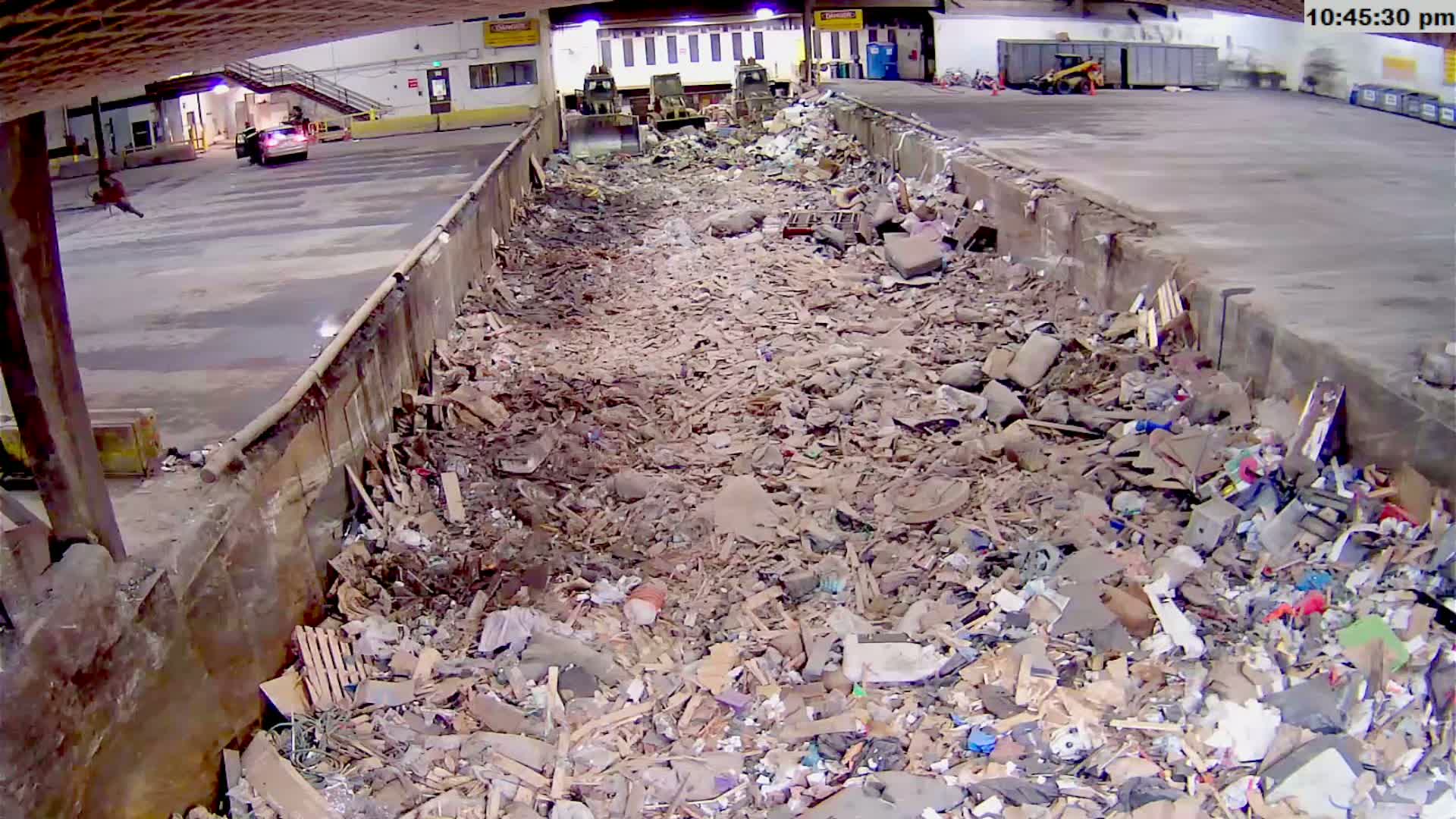 McMinville, Garbage Recycle Transfer Station Inner Live Cam- Mcminville, Oregon, USA