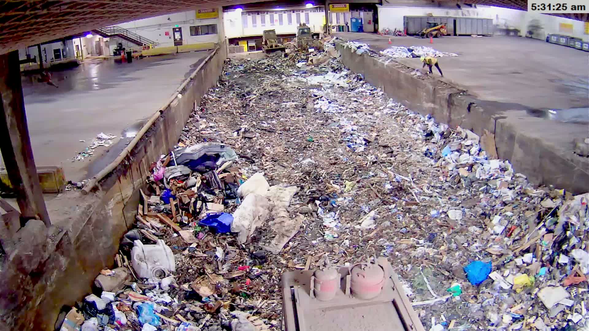 McMinville, Garbage Recycle Transfer Station Inner Live Cam- Mcminville, Oregon, USA