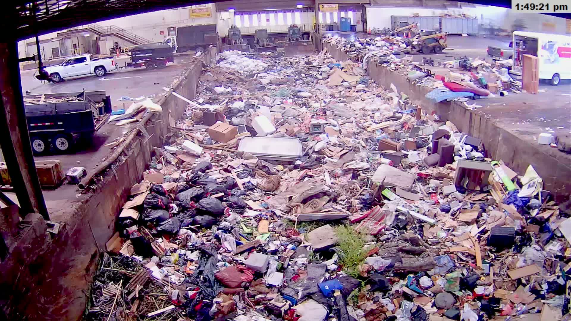 McMinville, Garbage Recycle Transfer Station Inner Live Cam- Mcminville, Oregon, USA