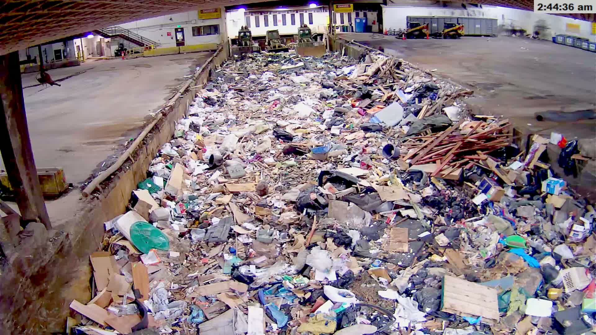 McMinville, Garbage Recycle Transfer Station Inner Live Cam- Mcminville, Oregon, USA