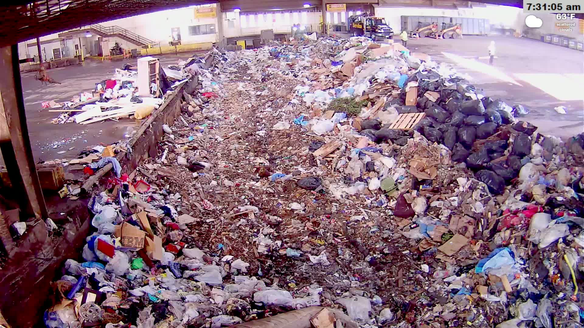 McMinville, Garbage Recycle Transfer Station Inner Live Cam- Mcminville, Oregon, USA