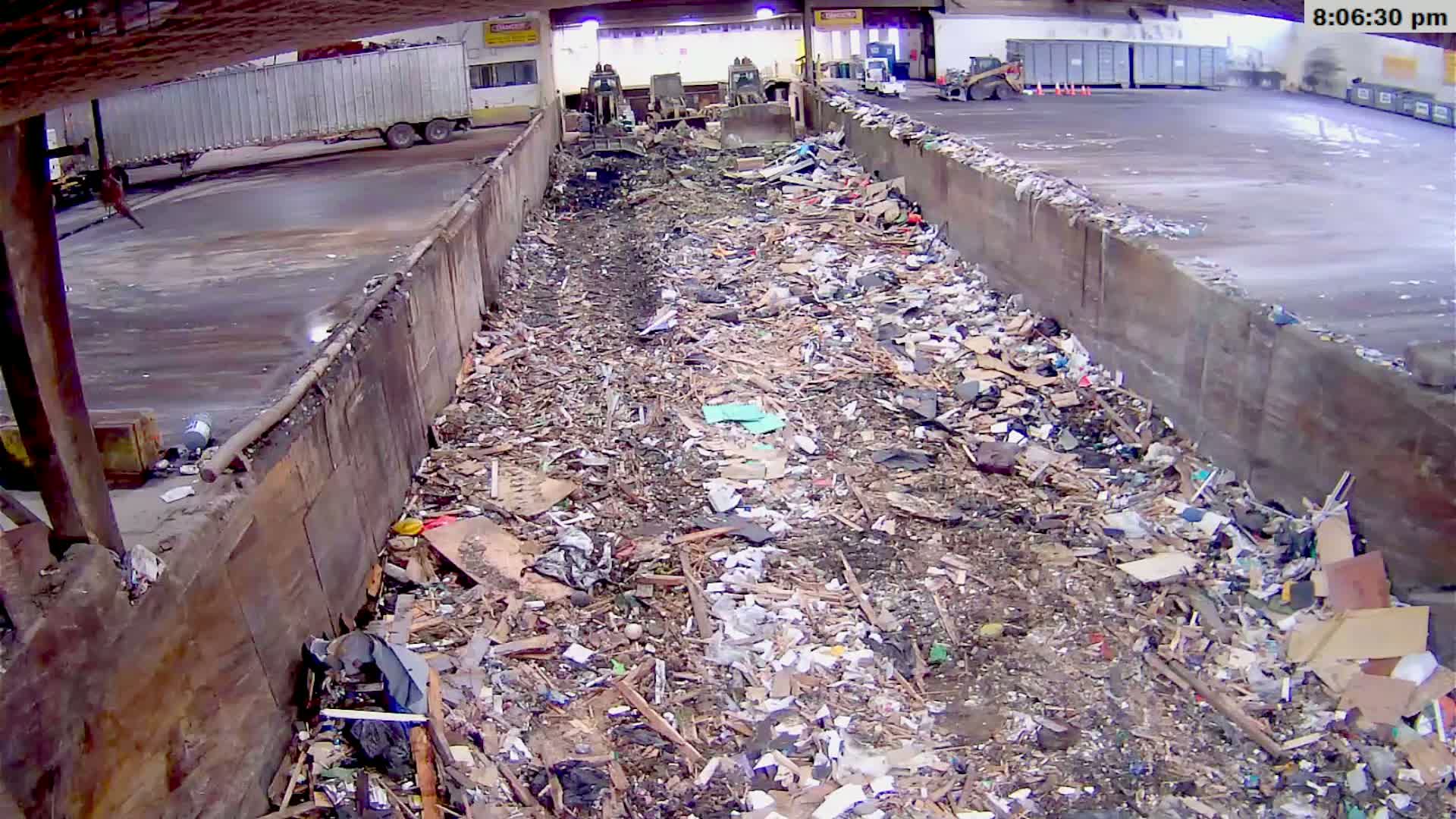 McMinville, Garbage Recycle Transfer Station Inner Live Cam- Mcminville, Oregon, USA