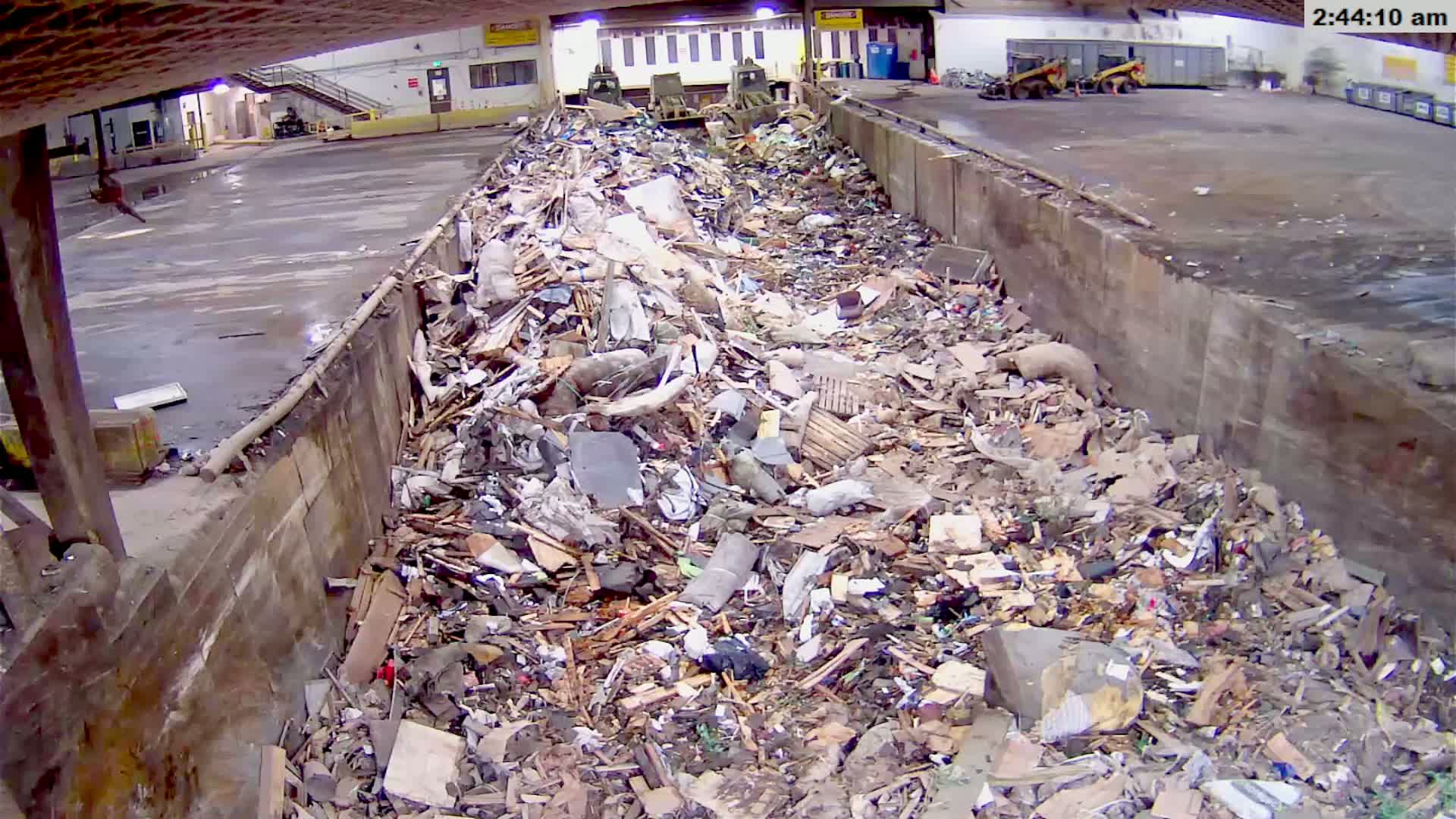 McMinville, Garbage Recycle Transfer Station Inner Live Cam- Mcminville, Oregon, USA