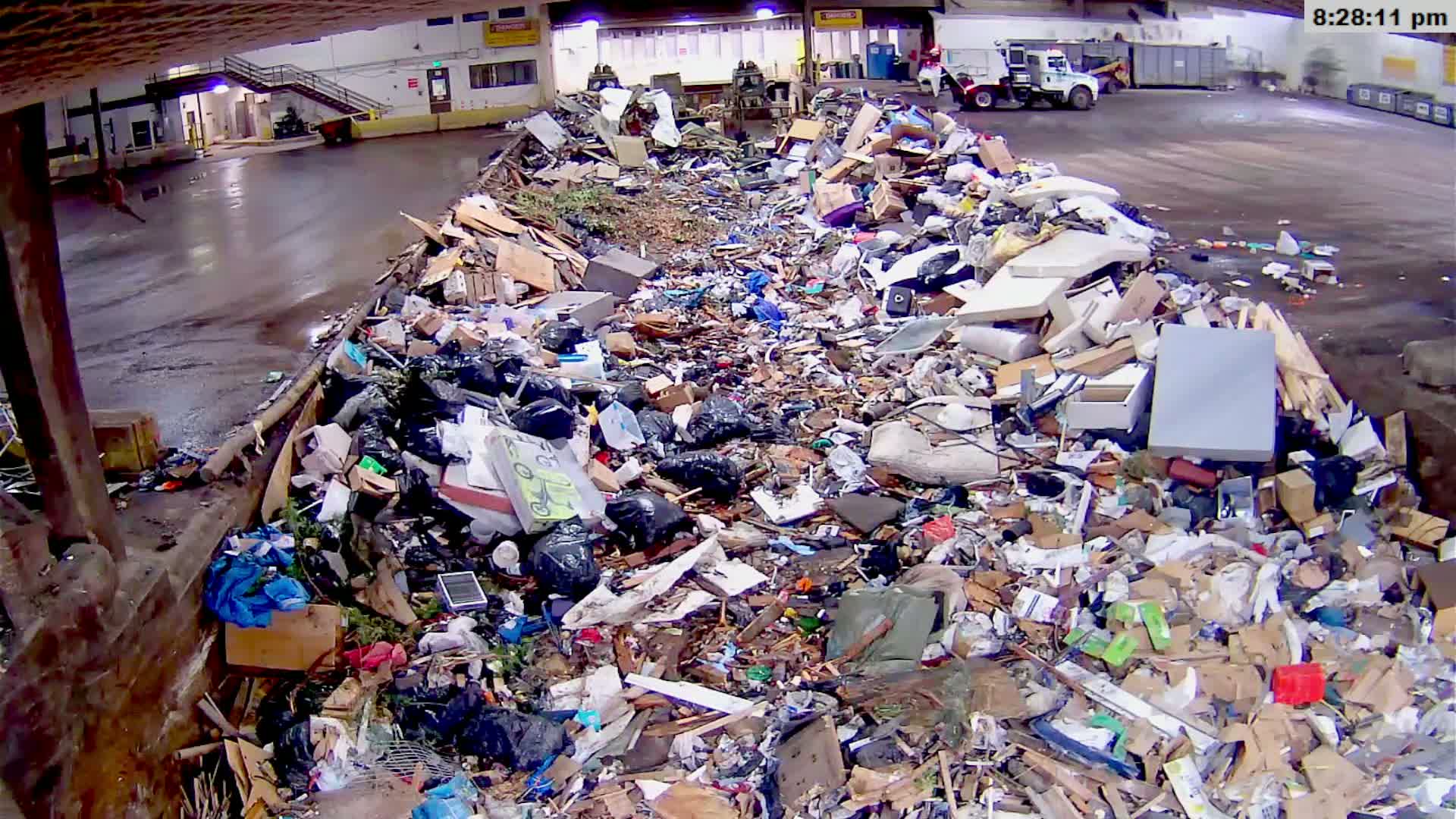 McMinville, Garbage Recycle Transfer Station Inner Live Cam- Mcminville, Oregon, USA