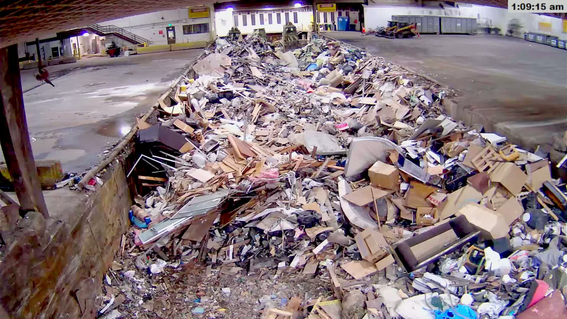 McMinville, Garbage Recycle Transfer Station Inner Live Cam- Mcminville, Oregon, USA