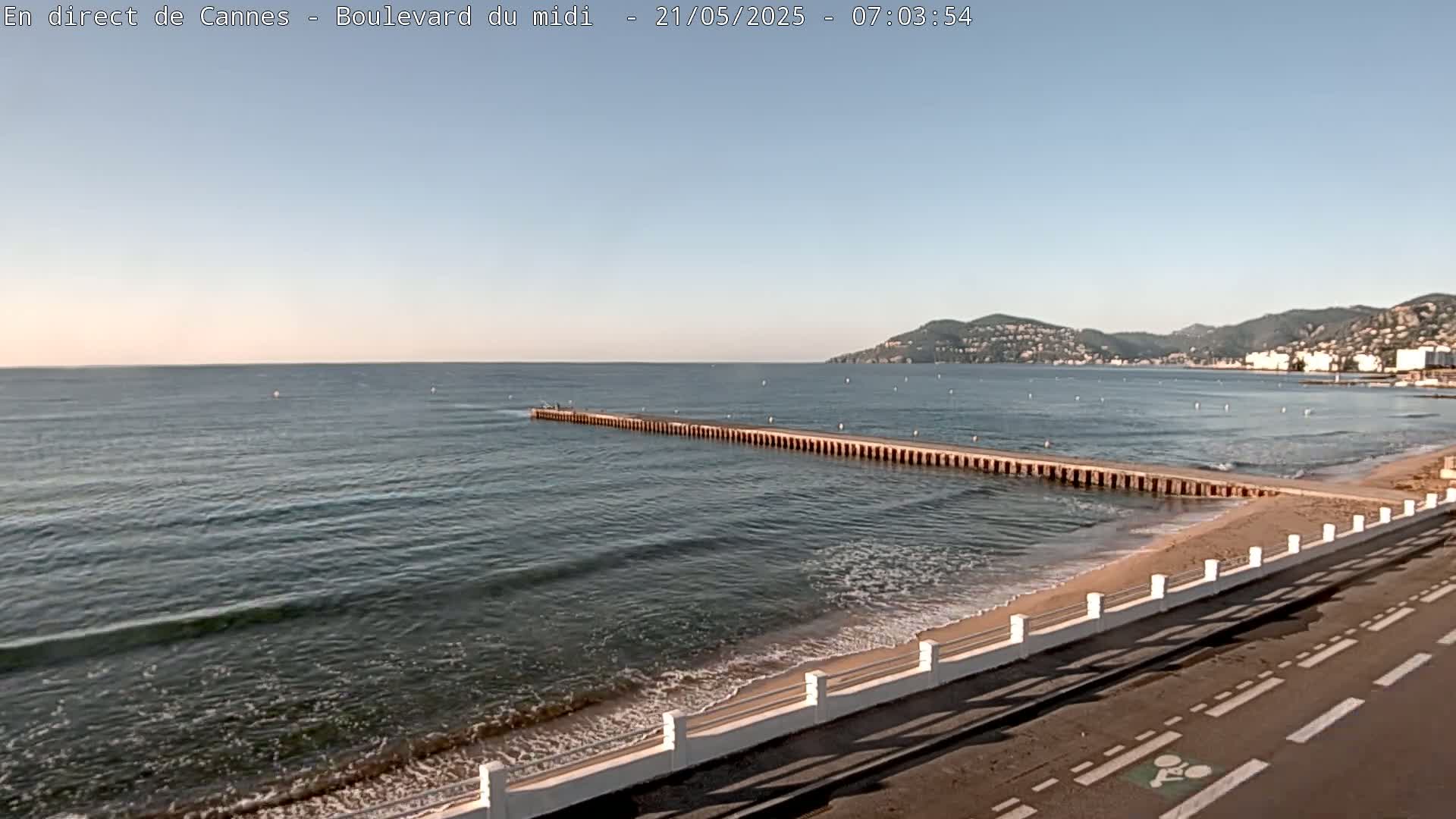 Cannes, Boulevard du Midi Louise Moreau Live Cam - Alpes Maritimes, Provence-Alpes-Côte d'Azur, France