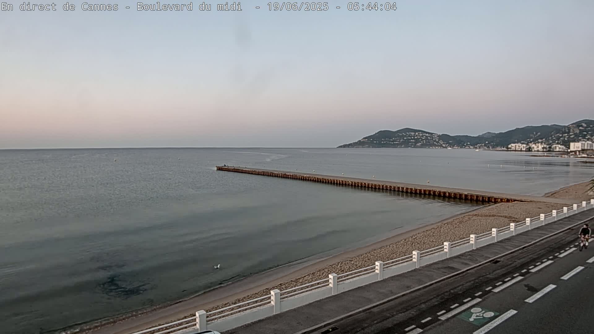 Cannes, Boulevard du Midi Louise Moreau Live Cam - Alpes Maritimes, Provence-Alpes-Côte d'Azur, France