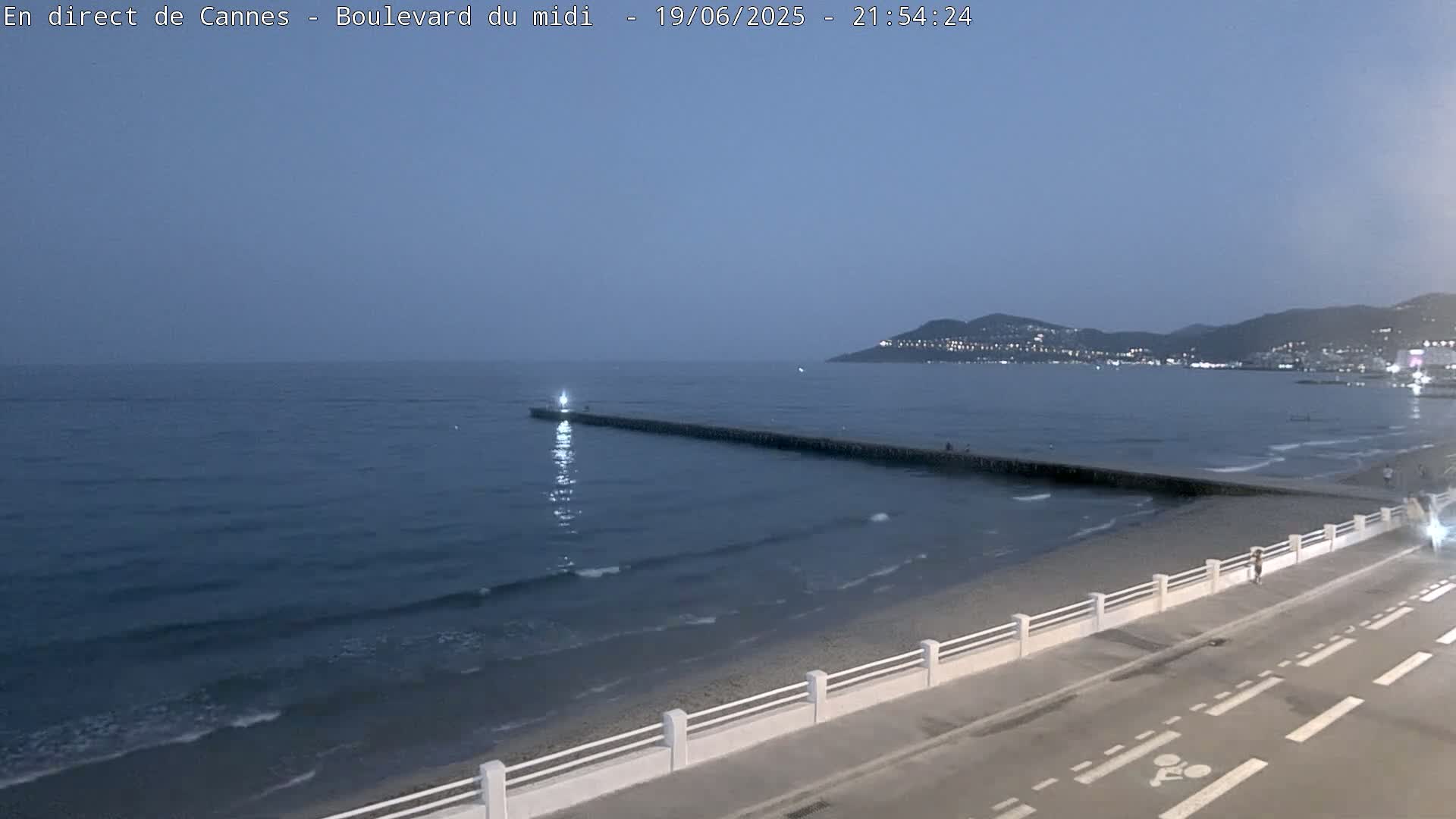 Cannes, Boulevard du Midi Louise Moreau Live Cam - Alpes Maritimes, Provence-Alpes-Côte d'Azur, France