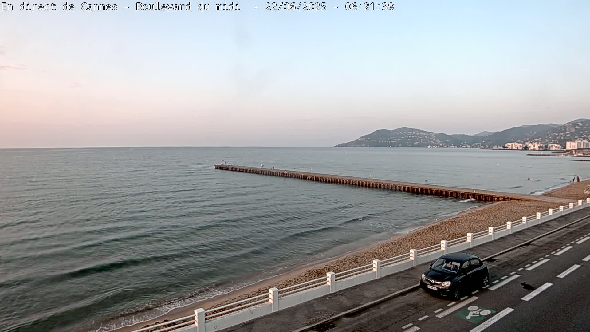Cannes, Boulevard du Midi Louise Moreau Live Cam - Alpes Maritimes, Provence-Alpes-Côte d'Azur, France