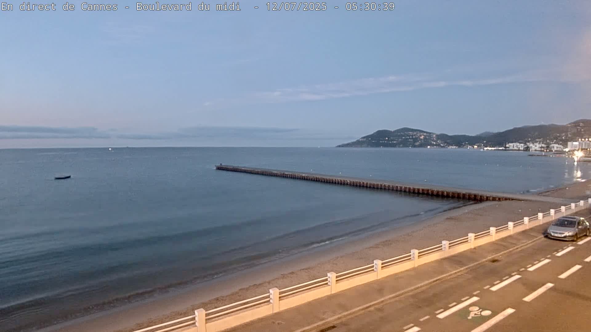 Cannes, Boulevard du Midi Louise Moreau Live Cam - Alpes Maritimes, Provence-Alpes-Côte d'Azur, France