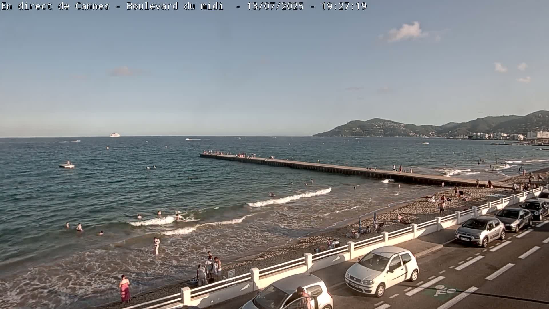 Cannes, Boulevard du Midi Louise Moreau Live Cam - Alpes Maritimes, Provence-Alpes-Côte d'Azur, France