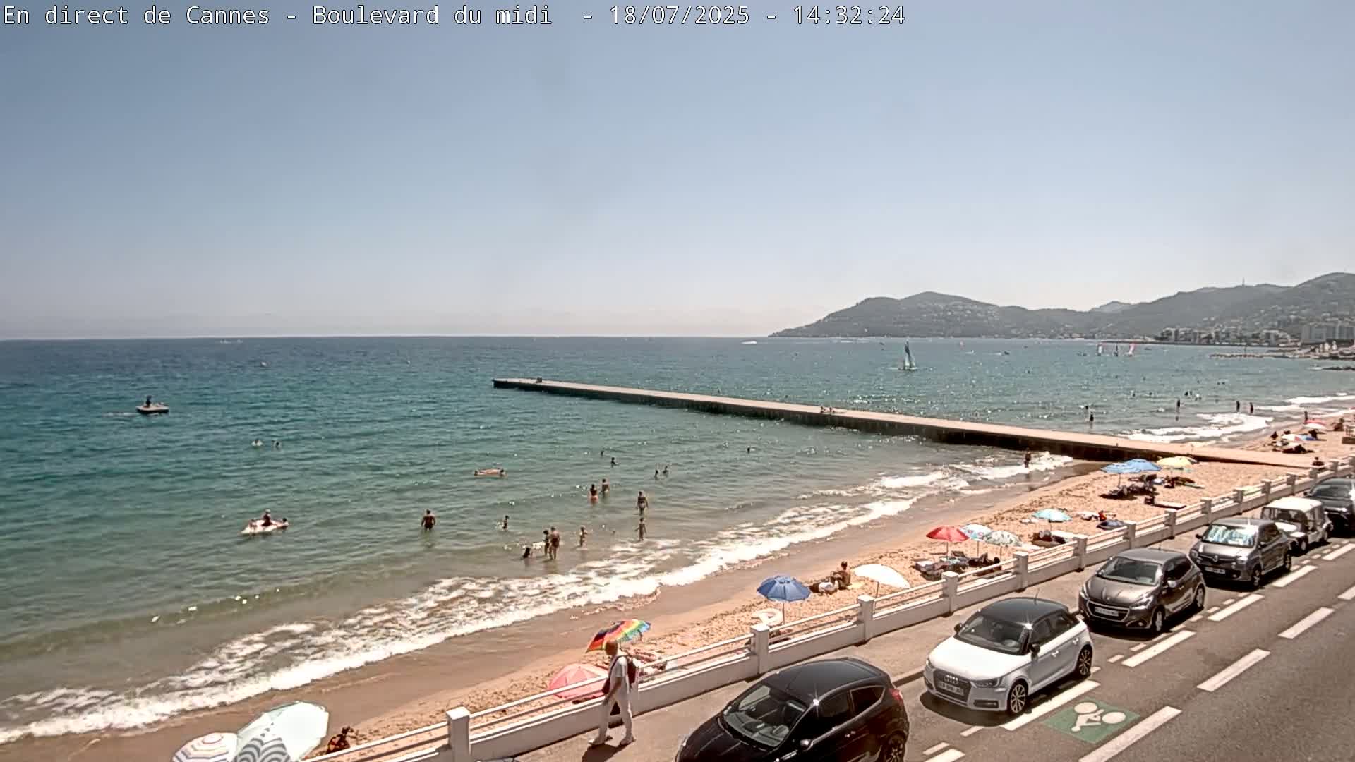 Cannes, Boulevard du Midi Louise Moreau Live Cam - Alpes Maritimes, Provence-Alpes-Côte d'Azur, France