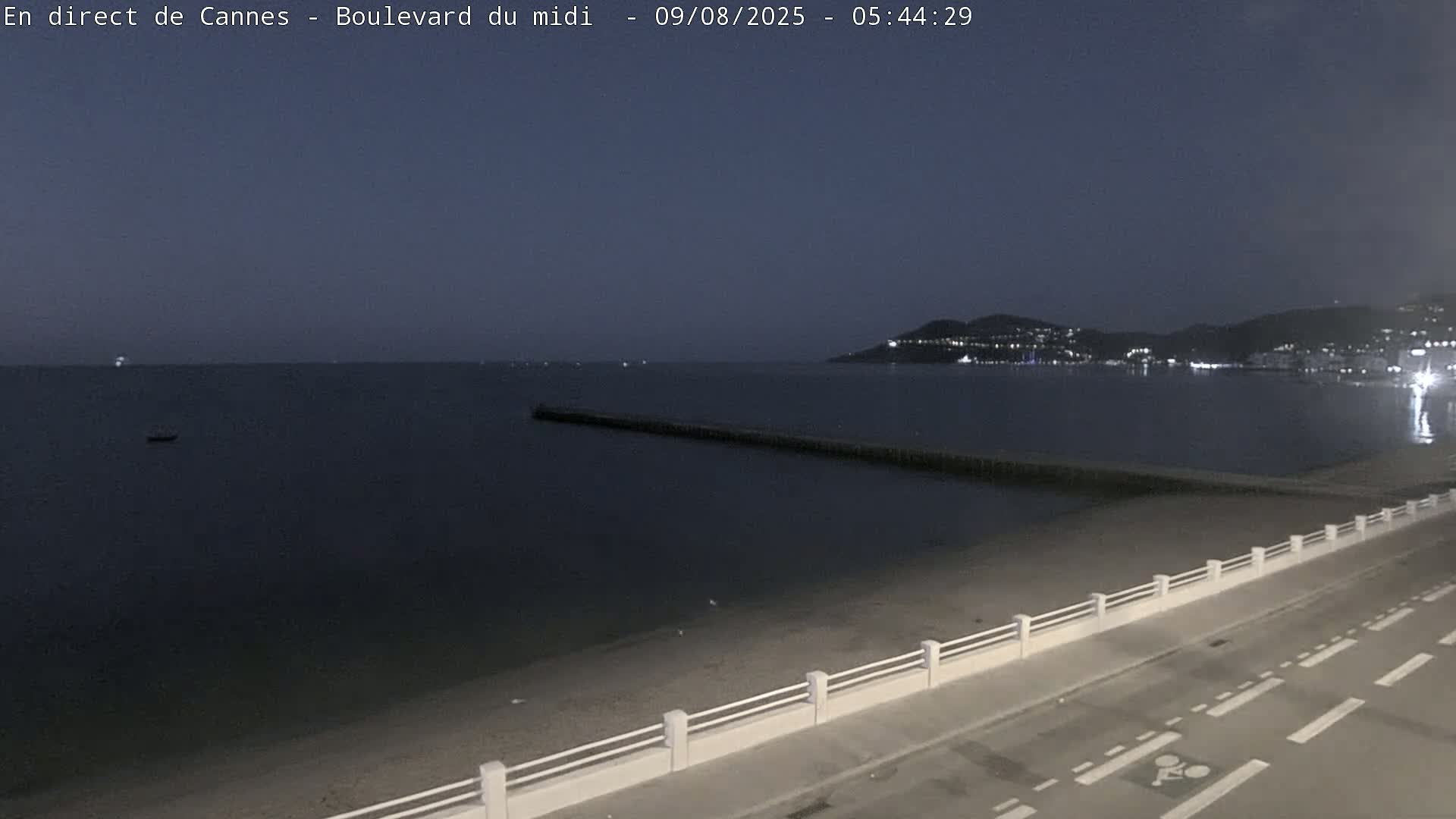 Cannes, Boulevard du Midi Louise Moreau Live Cam - Alpes Maritimes, Provence-Alpes-Côte d'Azur, France