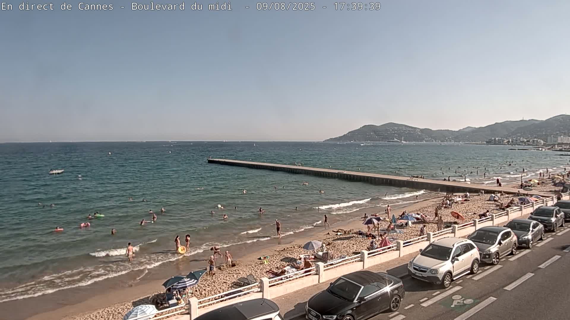 Cannes, Boulevard du Midi Louise Moreau Live Cam - Alpes Maritimes, Provence-Alpes-Côte d'Azur, France