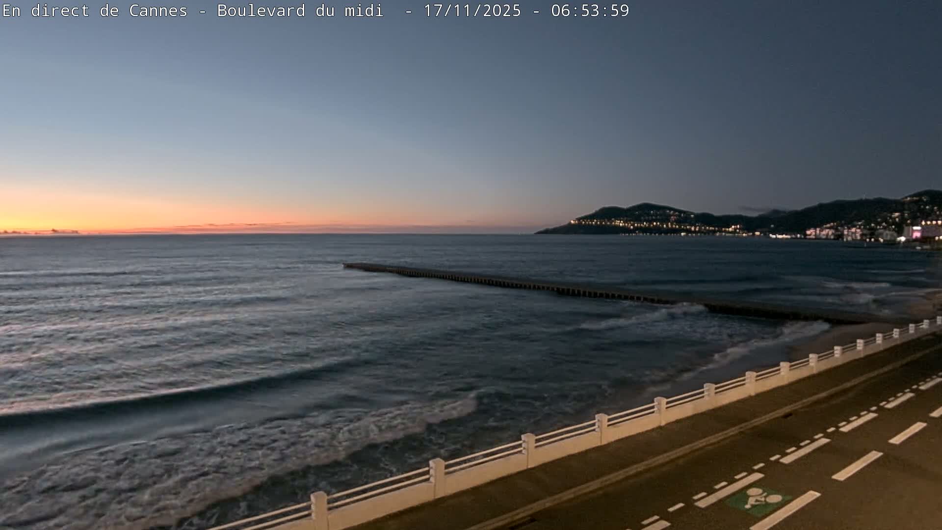 Cannes, Boulevard du Midi Louise Moreau Live Cam - Alpes Maritimes, Provence-Alpes-Côte d'Azur, France