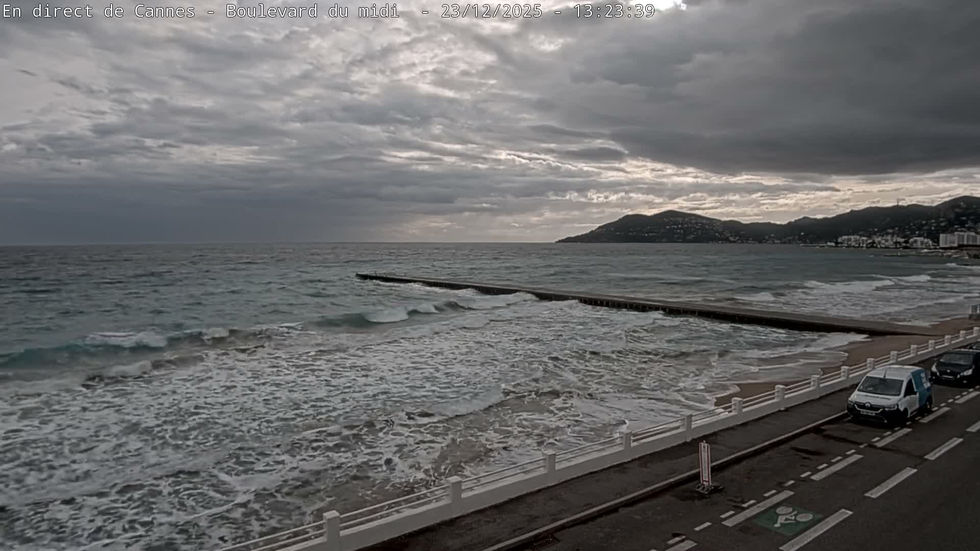 Cannes, Boulevard du Midi Louise Moreau Live Cam - Alpes Maritimes, Provence-Alpes-Côte d'Azur, France