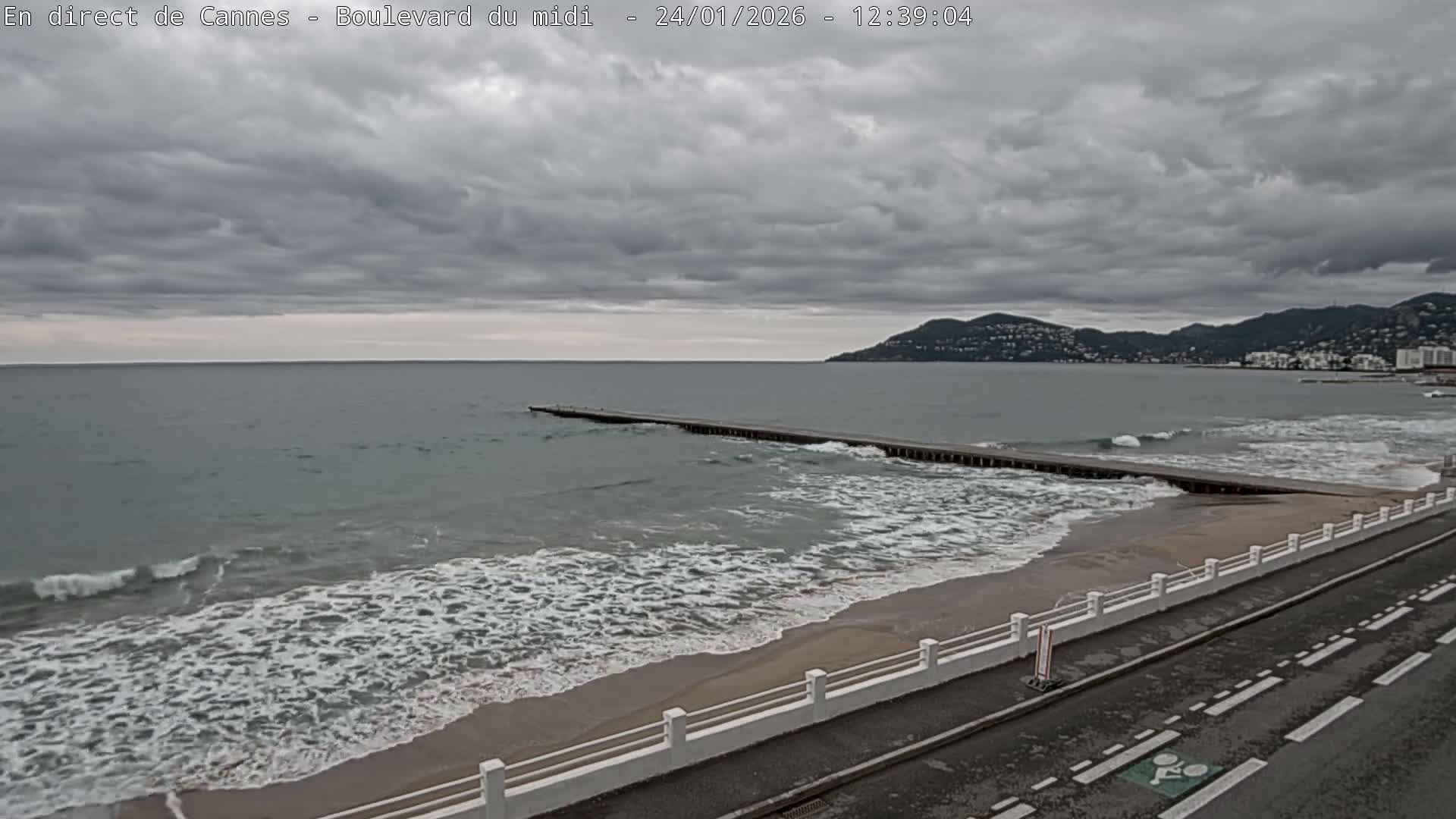 Cannes, Boulevard du Midi Louise Moreau Live Cam - Alpes Maritimes, Provence-Alpes-Côte d'Azur, France