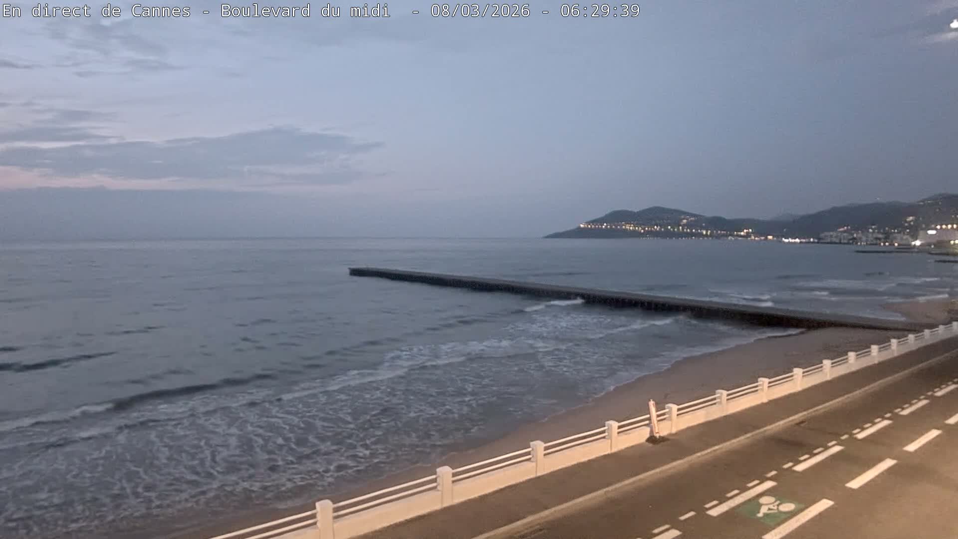 Cannes, Boulevard du Midi Louise Moreau Live Cam - Alpes Maritimes, Provence-Alpes-Côte d'Azur, France