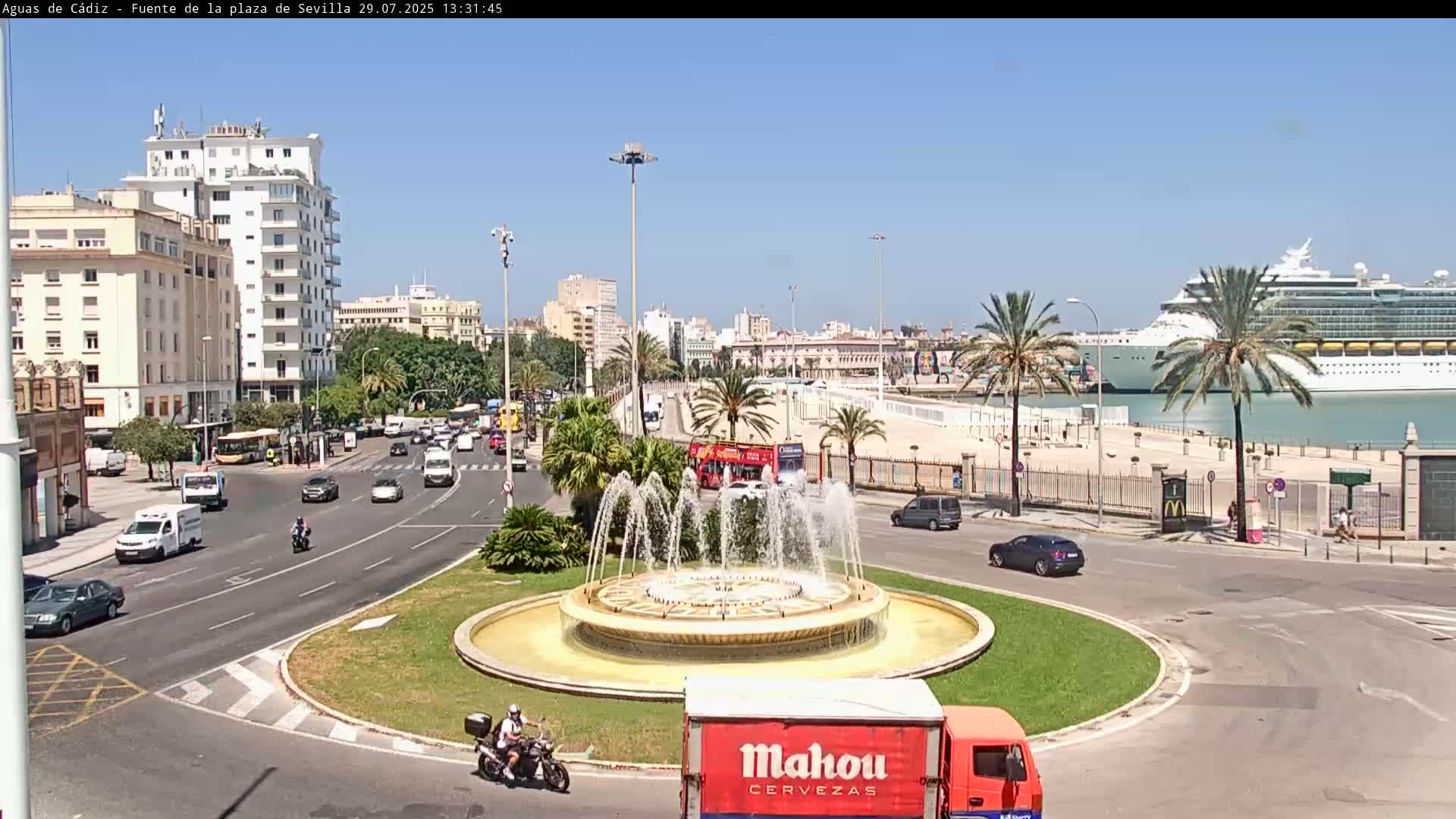 Cadiz, Plaza de Sevilla Fountain  Live Cam -  Cadiz, Andulucia, Spain