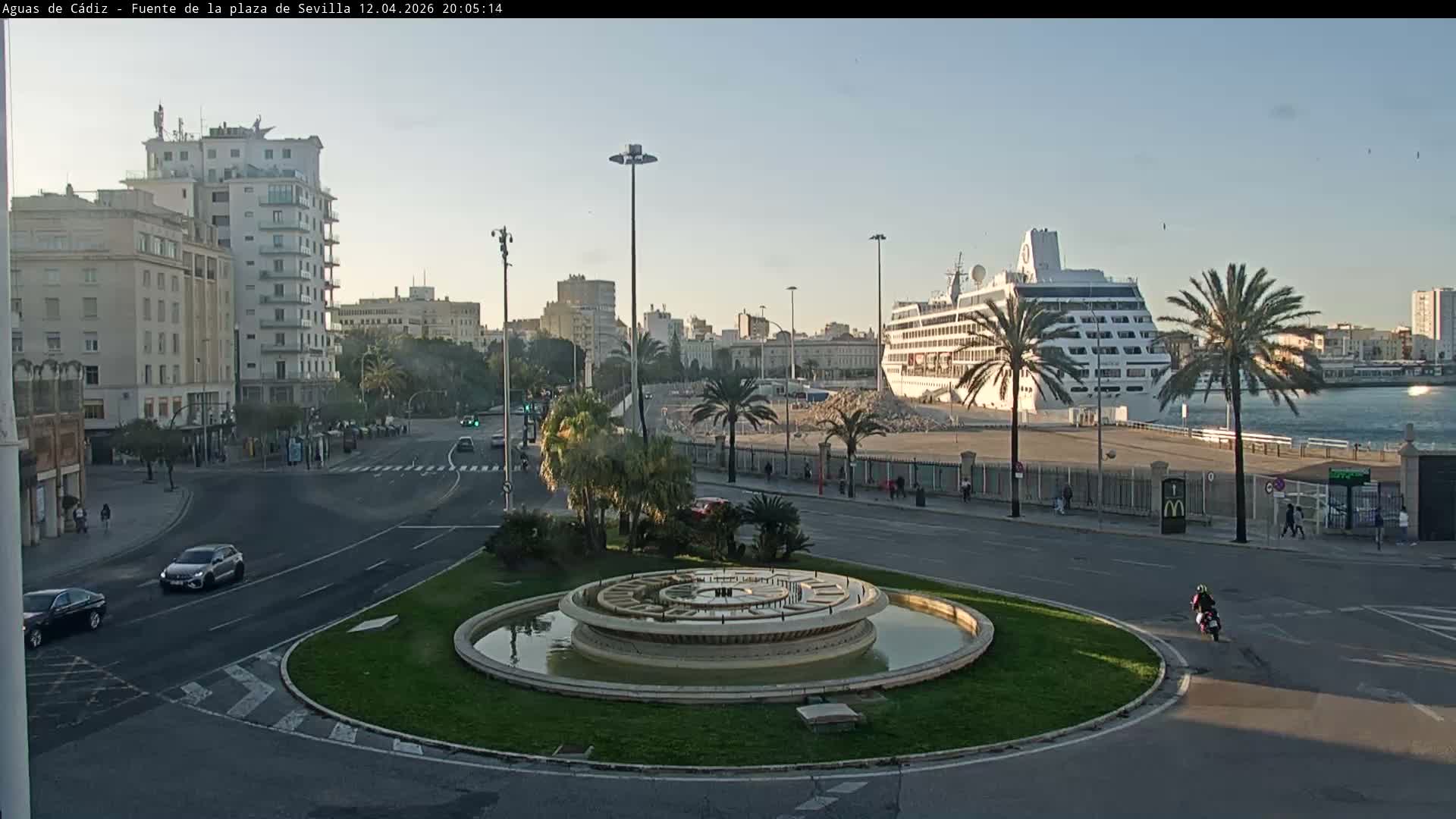 Cadiz, Plaza de Sevilla Fountain  Live Cam -  Cadiz, Andulucia, Spain