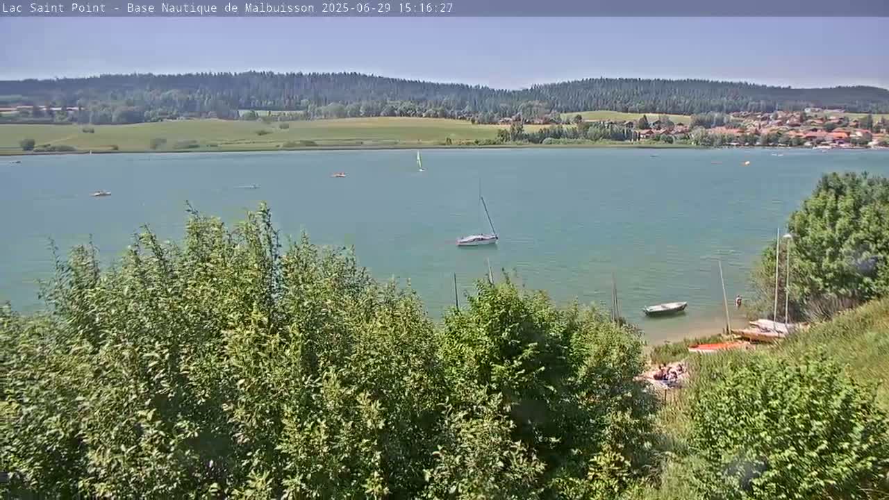 Malbuisson, Lac Saint Point Lake from Base Nautique de Malbuisson Nautical Base Live Cam -  Pontarlier, Doubs, Bourgogne-Franche-Comté, France