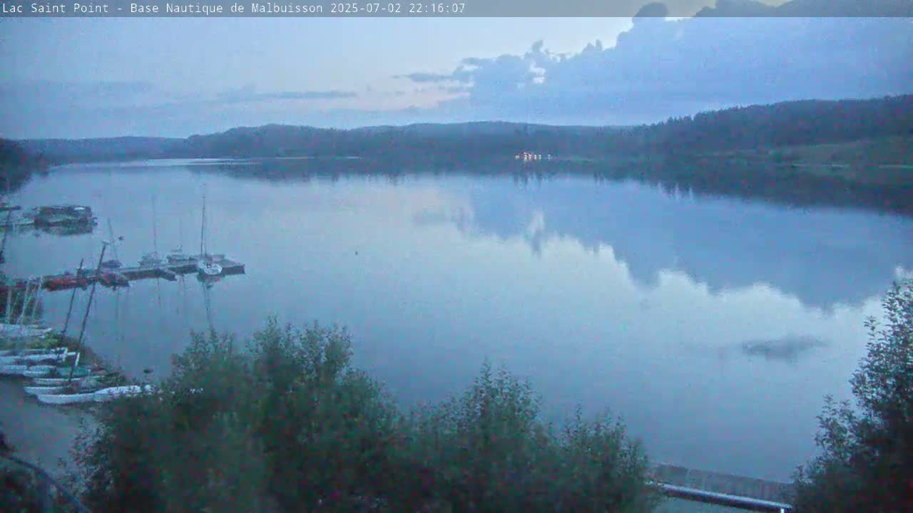 Malbuisson, Lac Saint Point Lake from Base Nautique de Malbuisson Nautical Base Live Cam -  Pontarlier, Doubs, Bourgogne-Franche-Comté, France