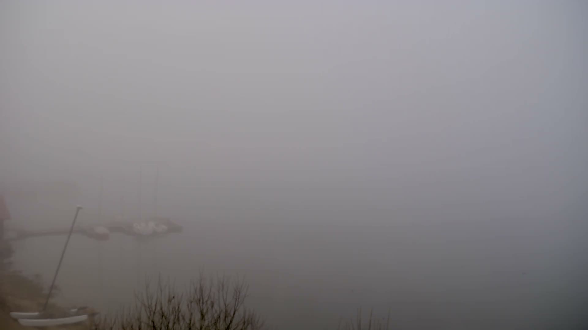 Malbuisson, Lac Saint Point Lake from Base Nautique de Malbuisson Nautical Base Live Cam -  Pontarlier, Doubs, Bourgogne-Franche-Comté, France