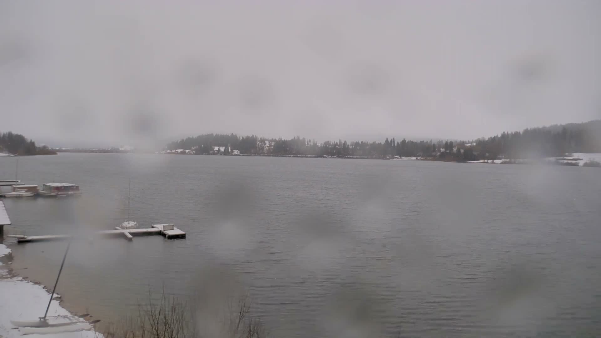 Malbuisson, Lac Saint Point Lake from Base Nautique de Malbuisson Nautical Base Live Cam -  Pontarlier, Doubs, Bourgogne-Franche-Comté, France