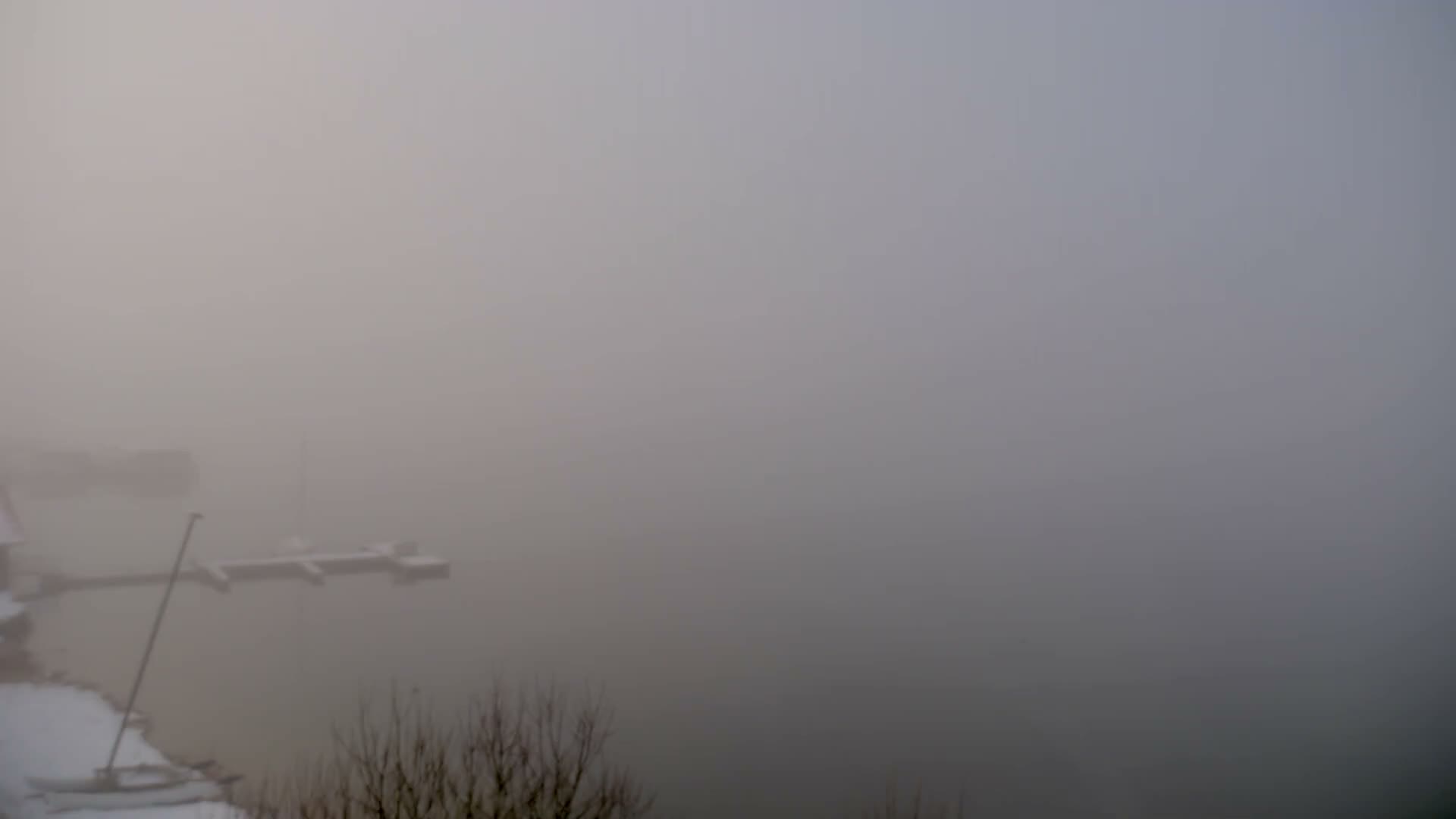 Malbuisson, Lac Saint Point Lake from Base Nautique de Malbuisson Nautical Base Live Cam -  Pontarlier, Doubs, Bourgogne-Franche-Comté, France