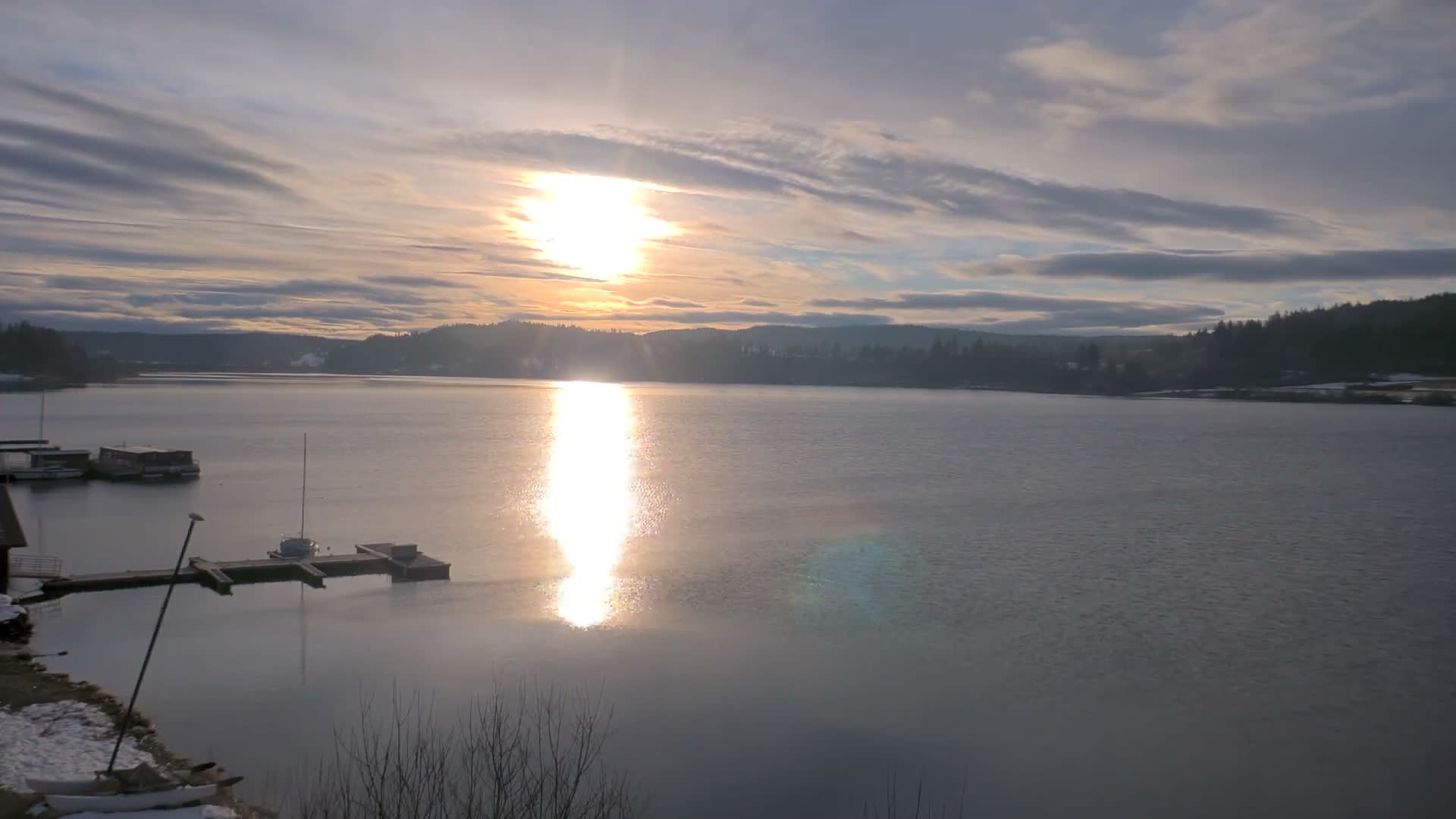 Malbuisson, Lac Saint Point Lake from Base Nautique de Malbuisson Nautical Base Live Cam -  Pontarlier, Doubs, Bourgogne-Franche-Comté, France