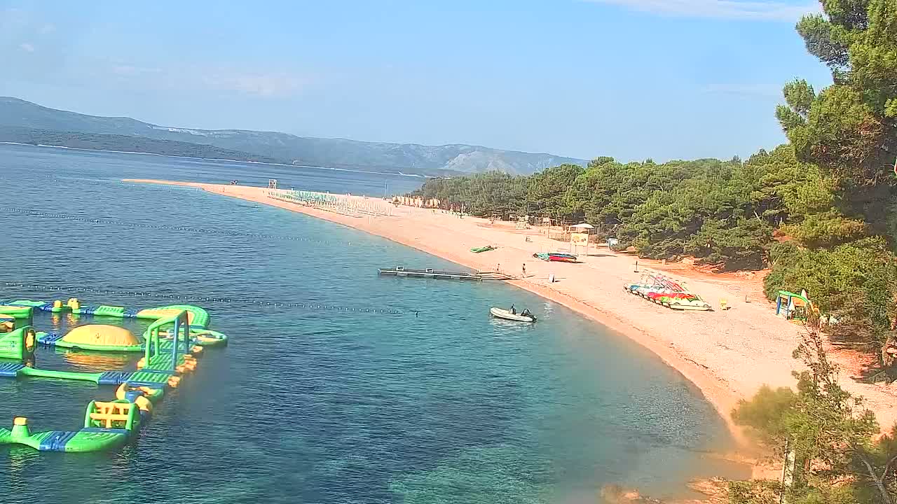 Otok  Brač Island, Bol Village Zlatni Rat Beach (Golden Horn Beach) Live Cam - Bol, Brac Island, Split-Dalmatia, Croatia