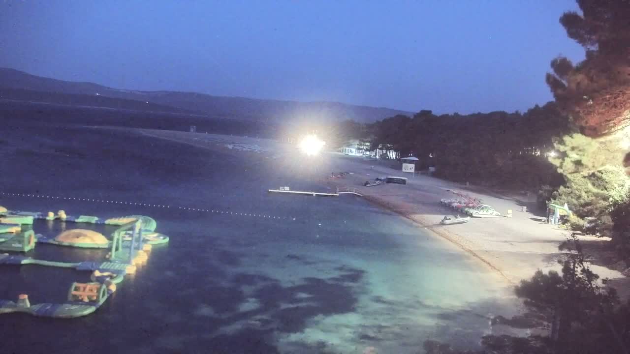 Otok  Brač Island, Bol Village Zlatni Rat Beach (Golden Horn Beach) Live Cam - Bol, Brac Island, Split-Dalmatia, Croatia